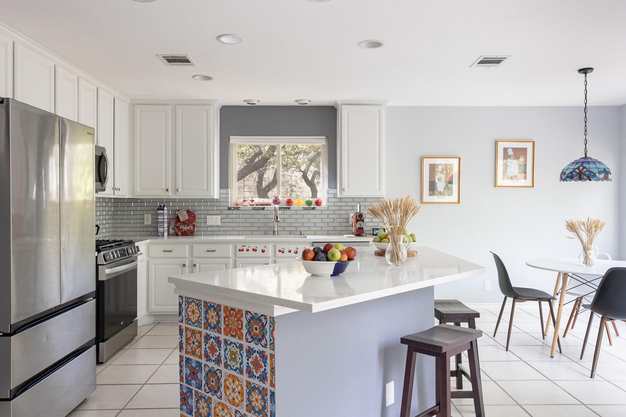 3704 Caney Creek Rd, Austin, TX 78732