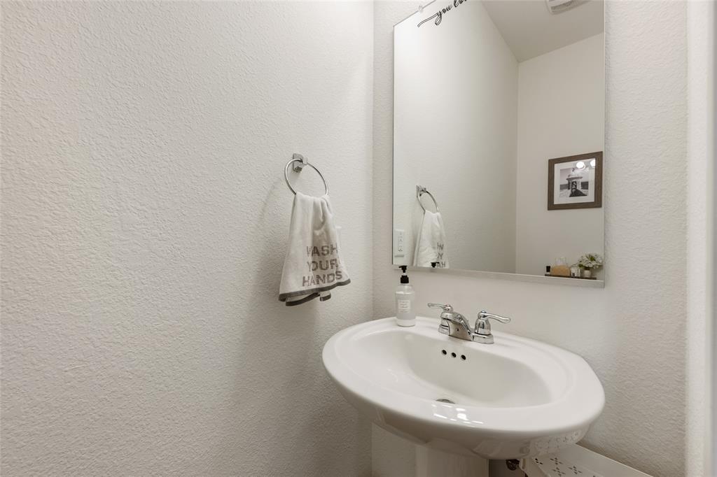 7304 Fall Ray Dr, Del Valle, TX 78617
