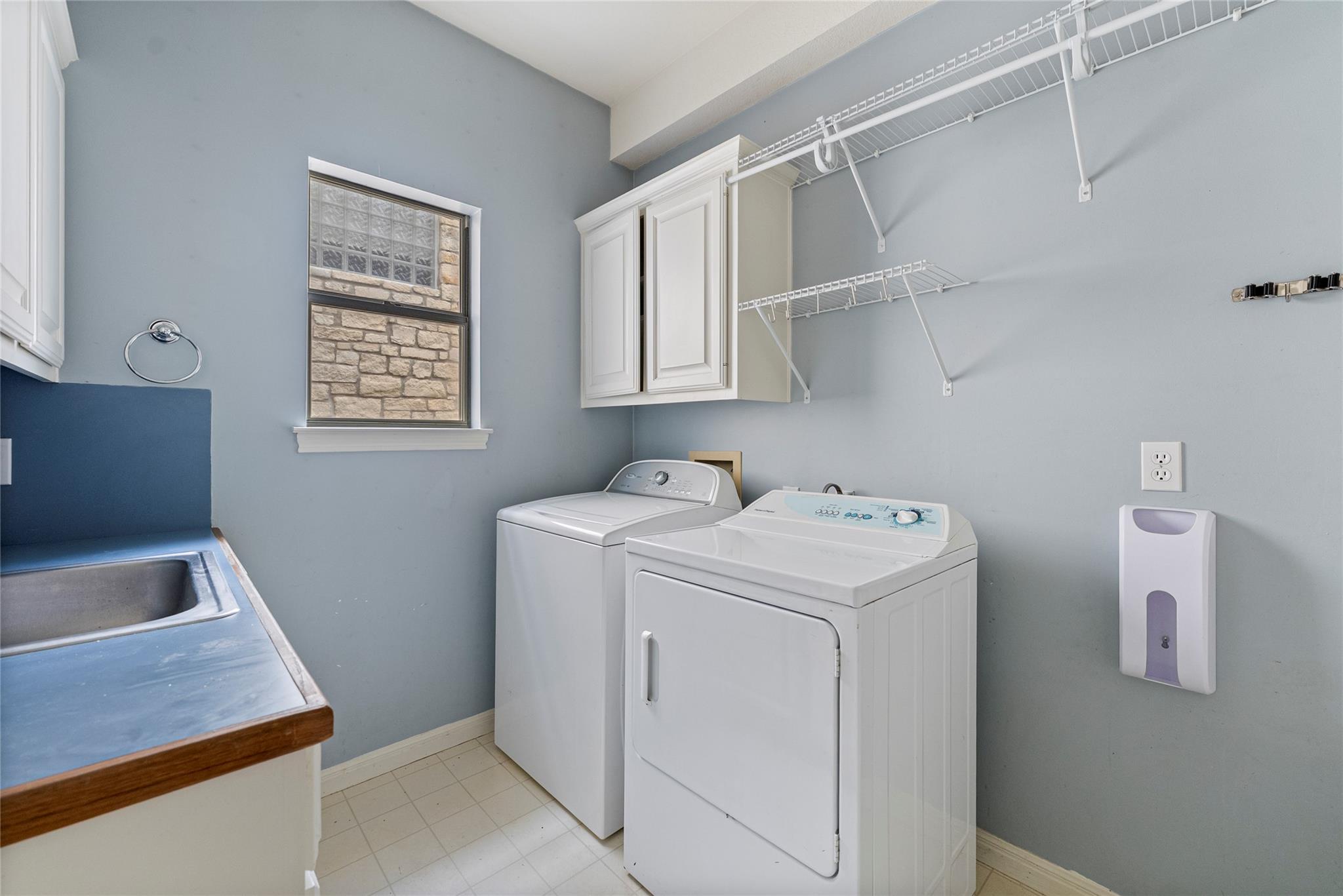 6504 Twin Creek Holw, Austin, TX 78750