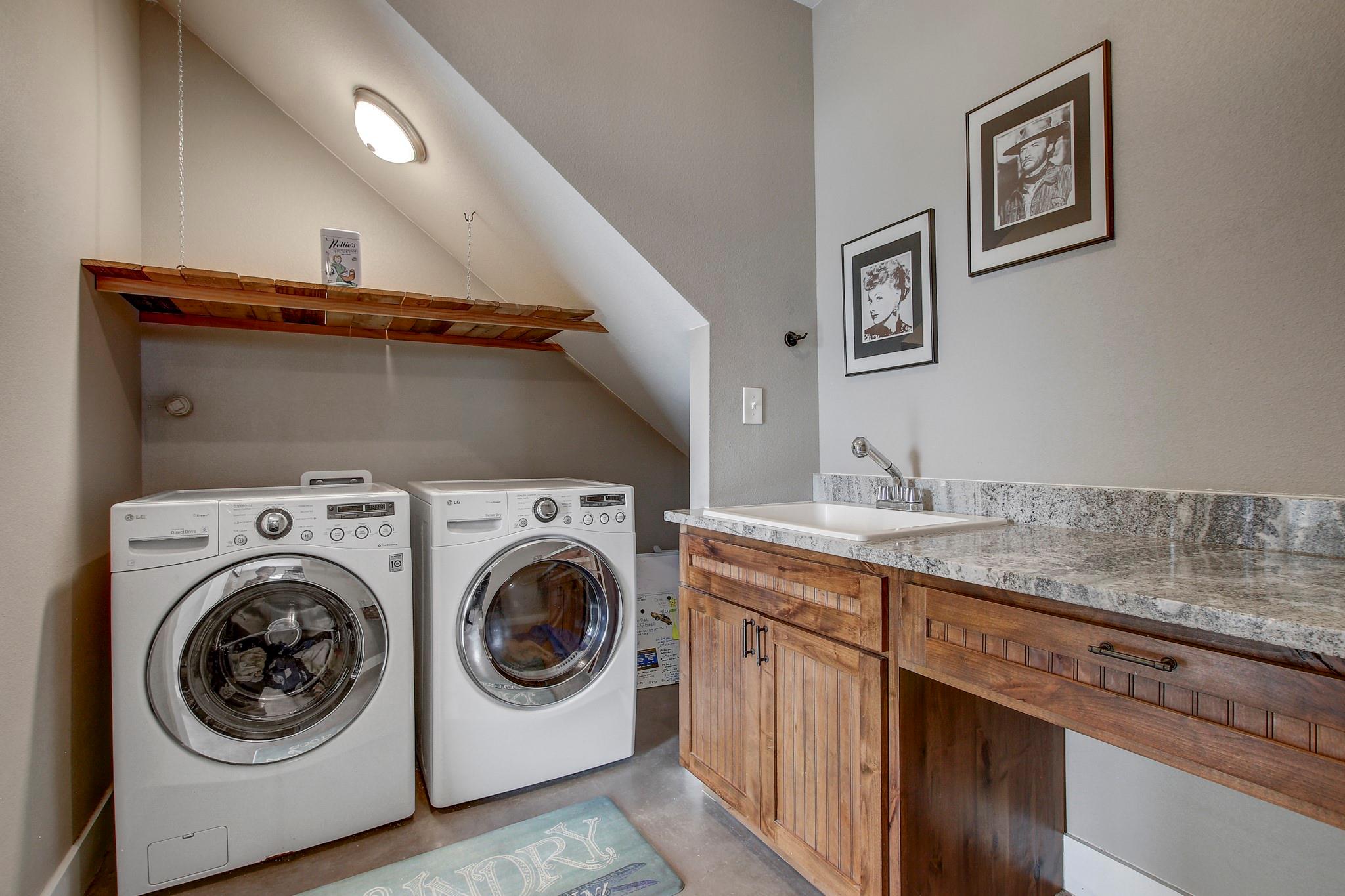 196 Milam Ln, Bastrop, TX 78602