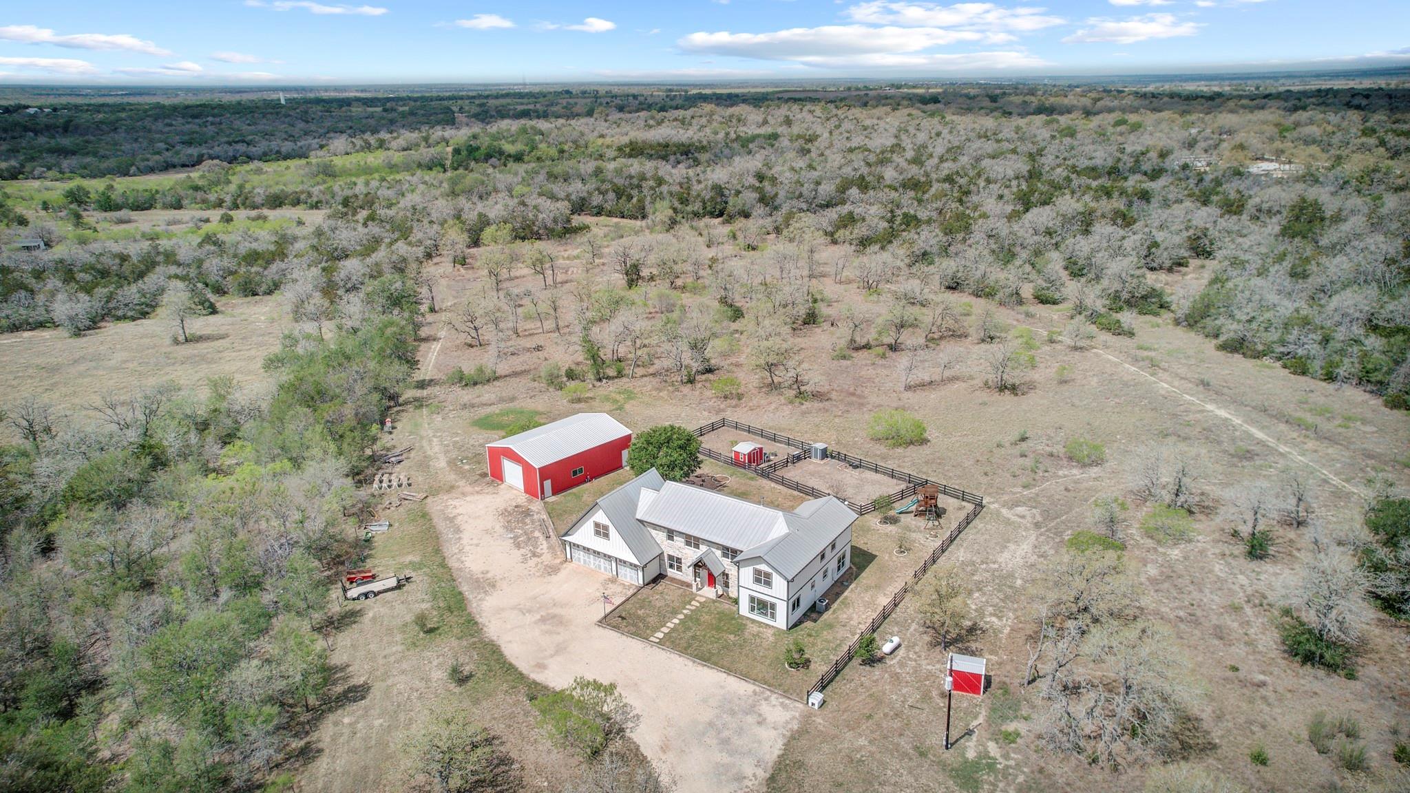 196 Milam Ln, Bastrop, TX 78602