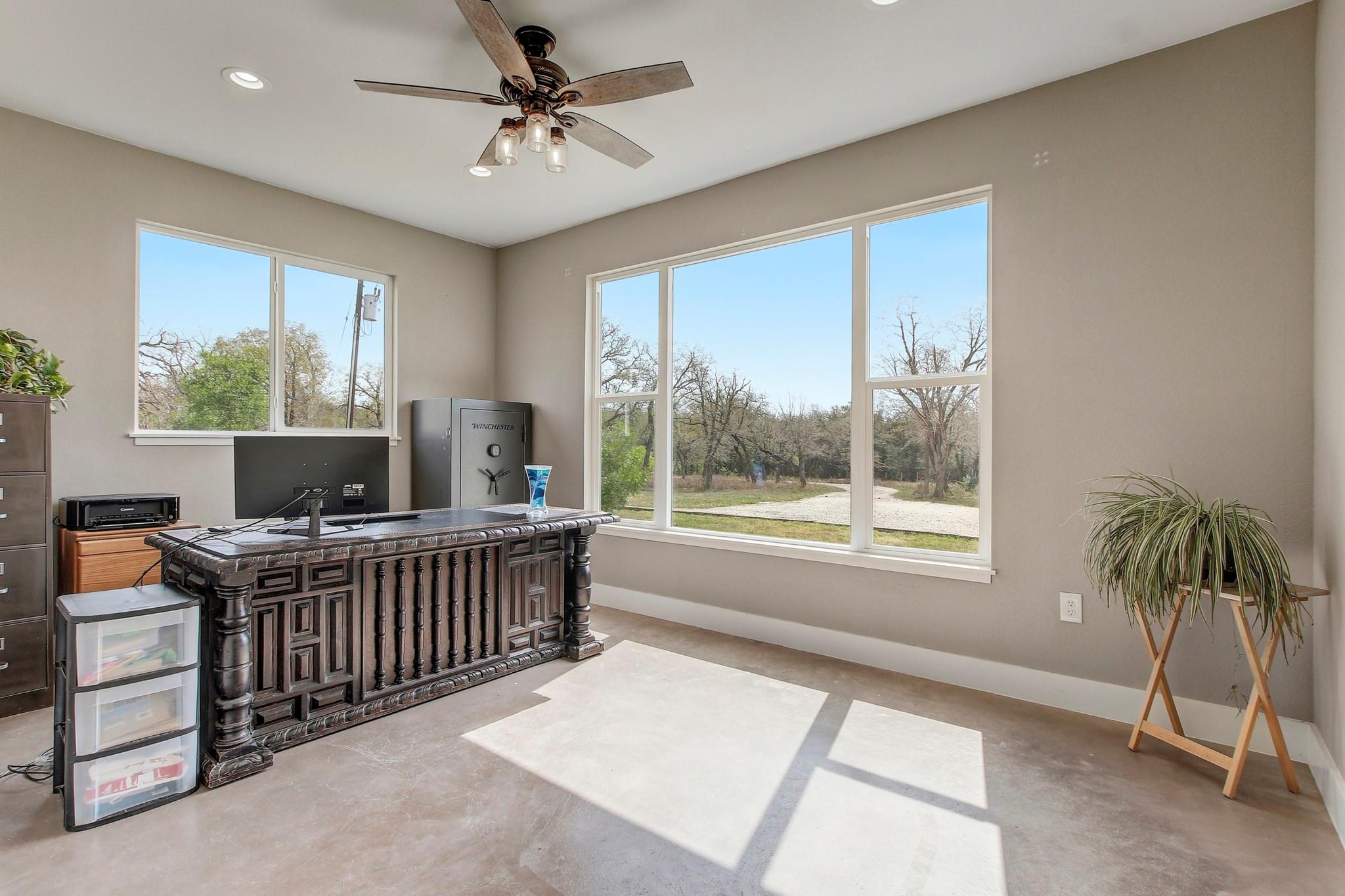 196 Milam Ln, Bastrop, TX 78602