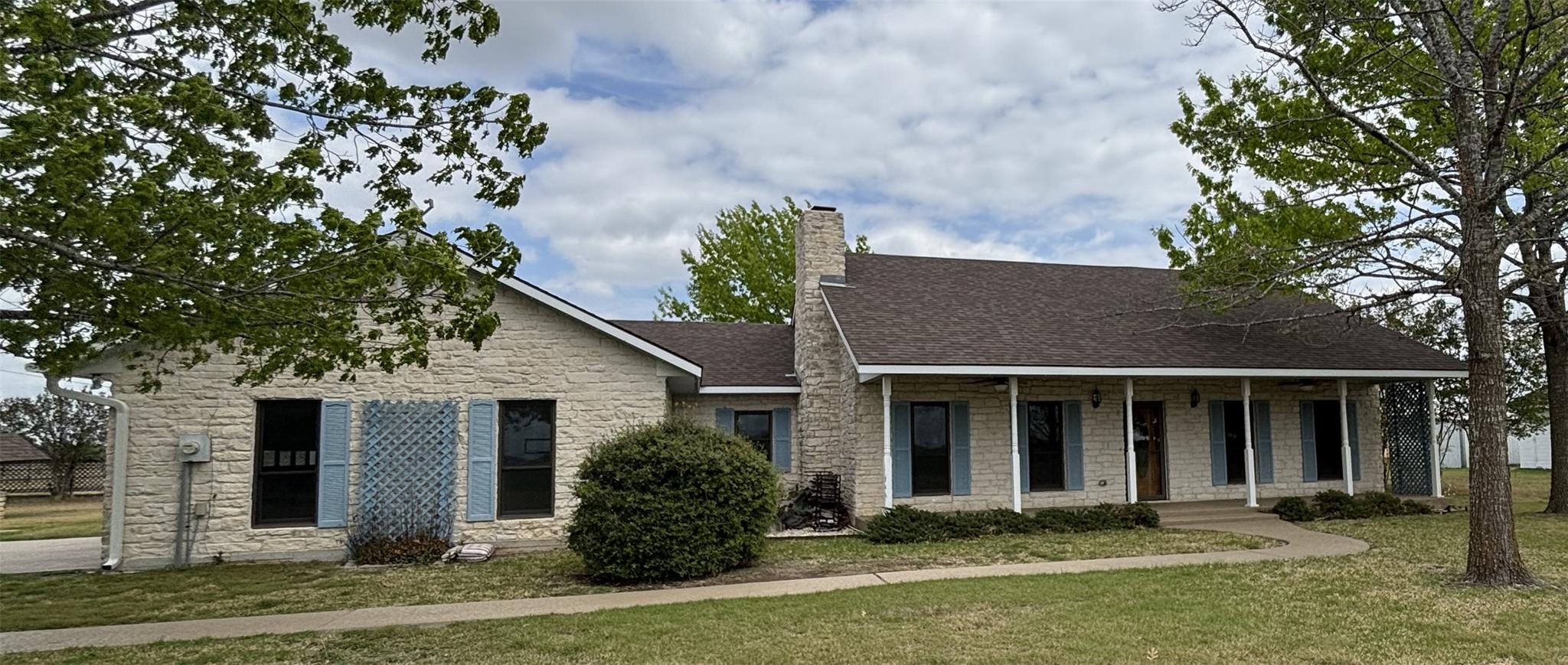 140 County Road 167, Georgetown, TX 78626