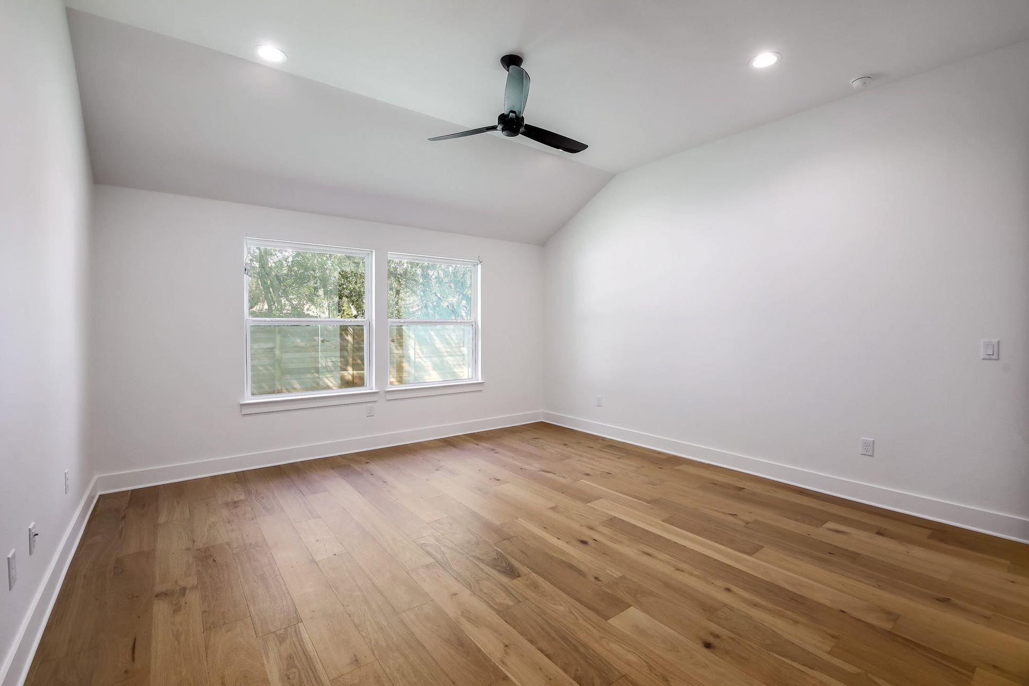 8302 Kromer St, Austin, TX 78757