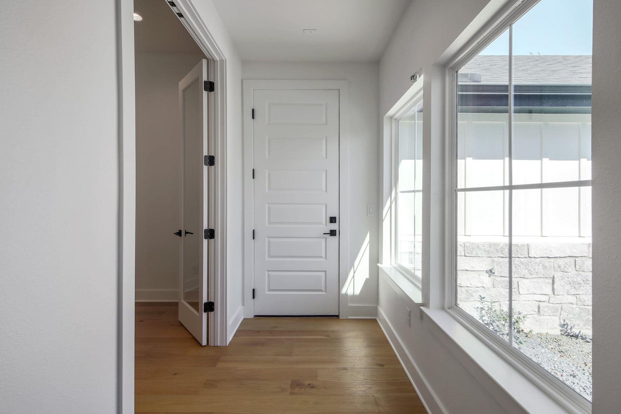 8302 Kromer St, Austin, TX 78757