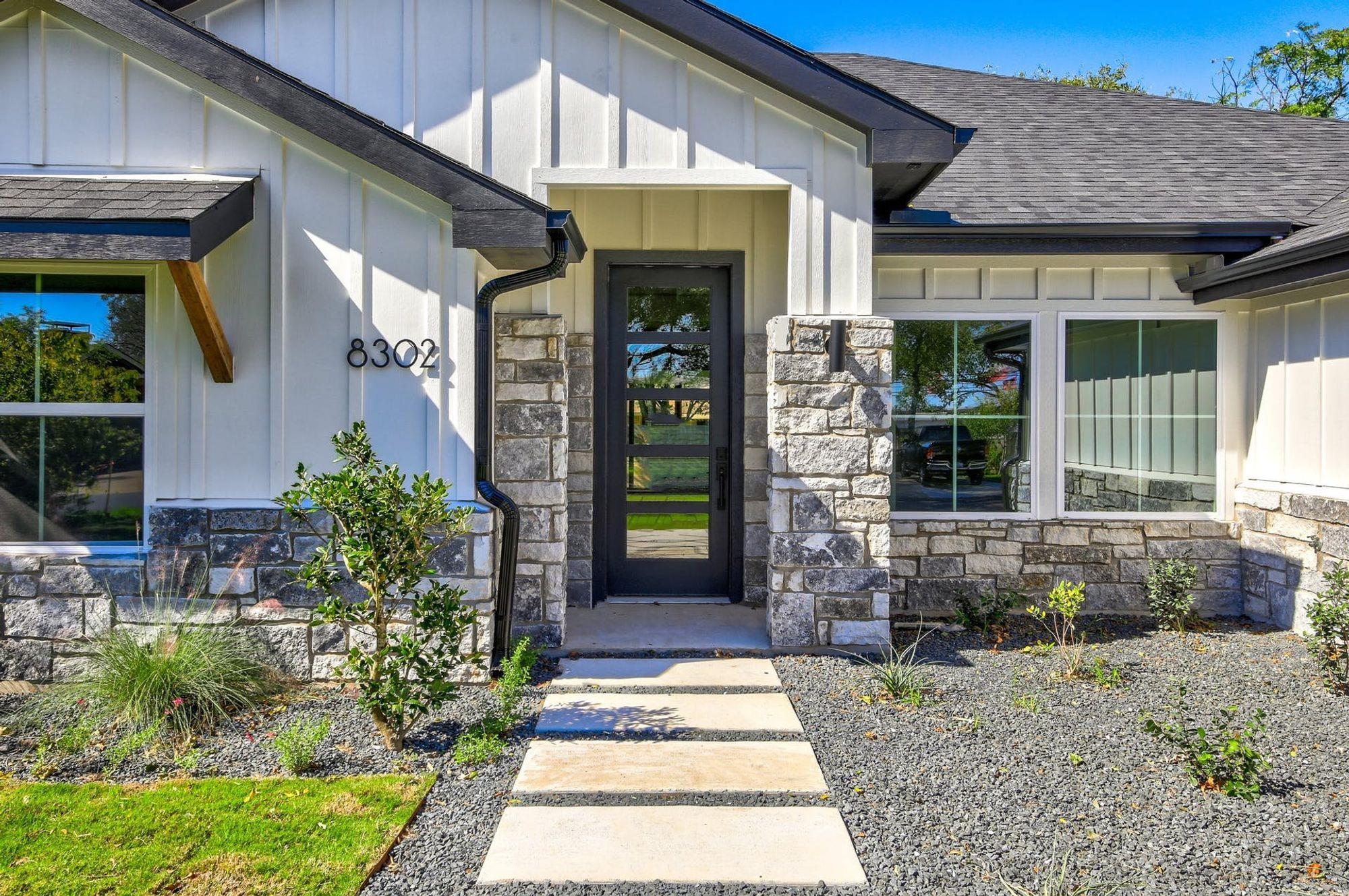 8302 Kromer St, Austin, TX 78757