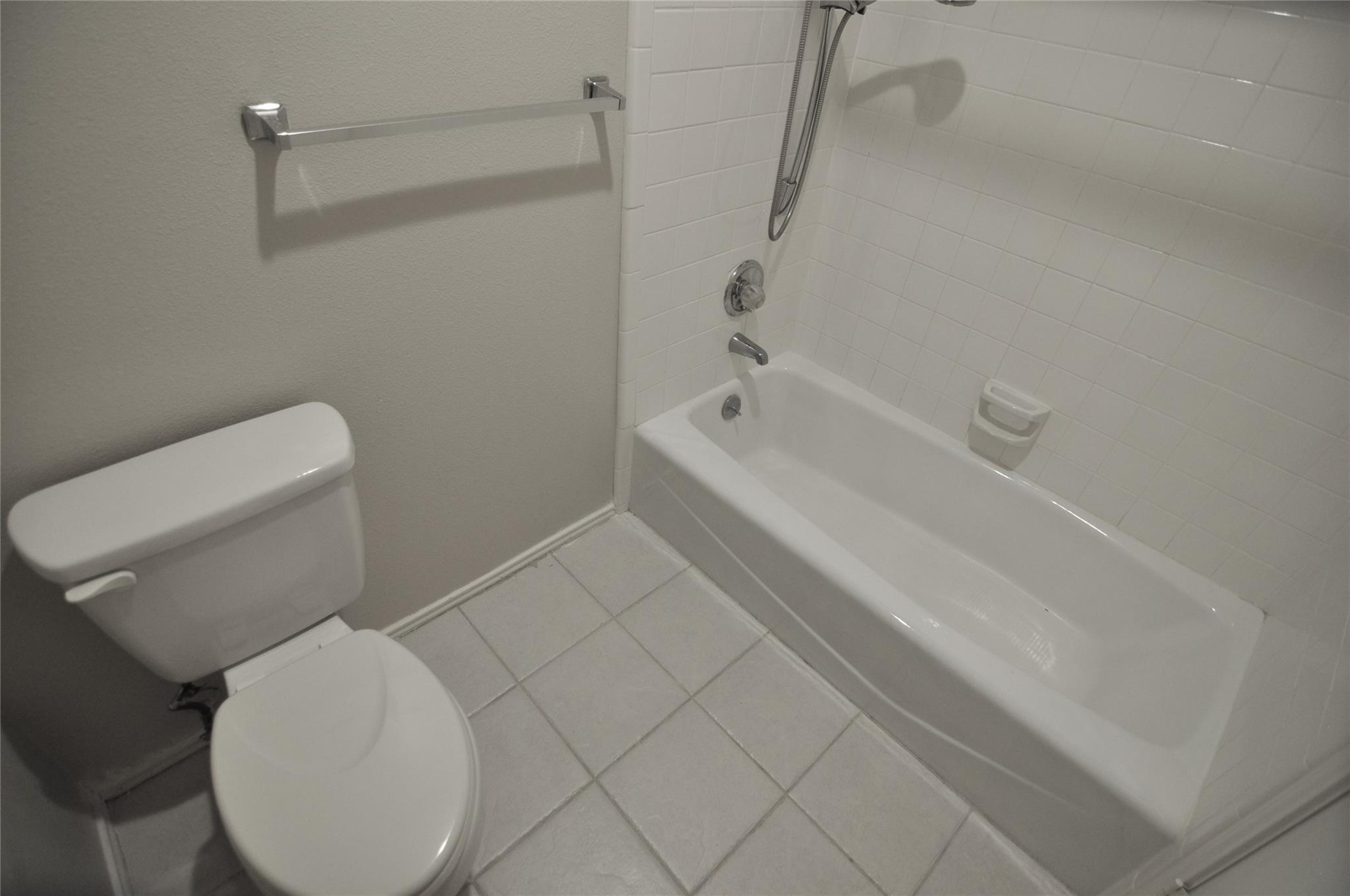 7205 Waldon Dr # L204, Austin, TX 78750