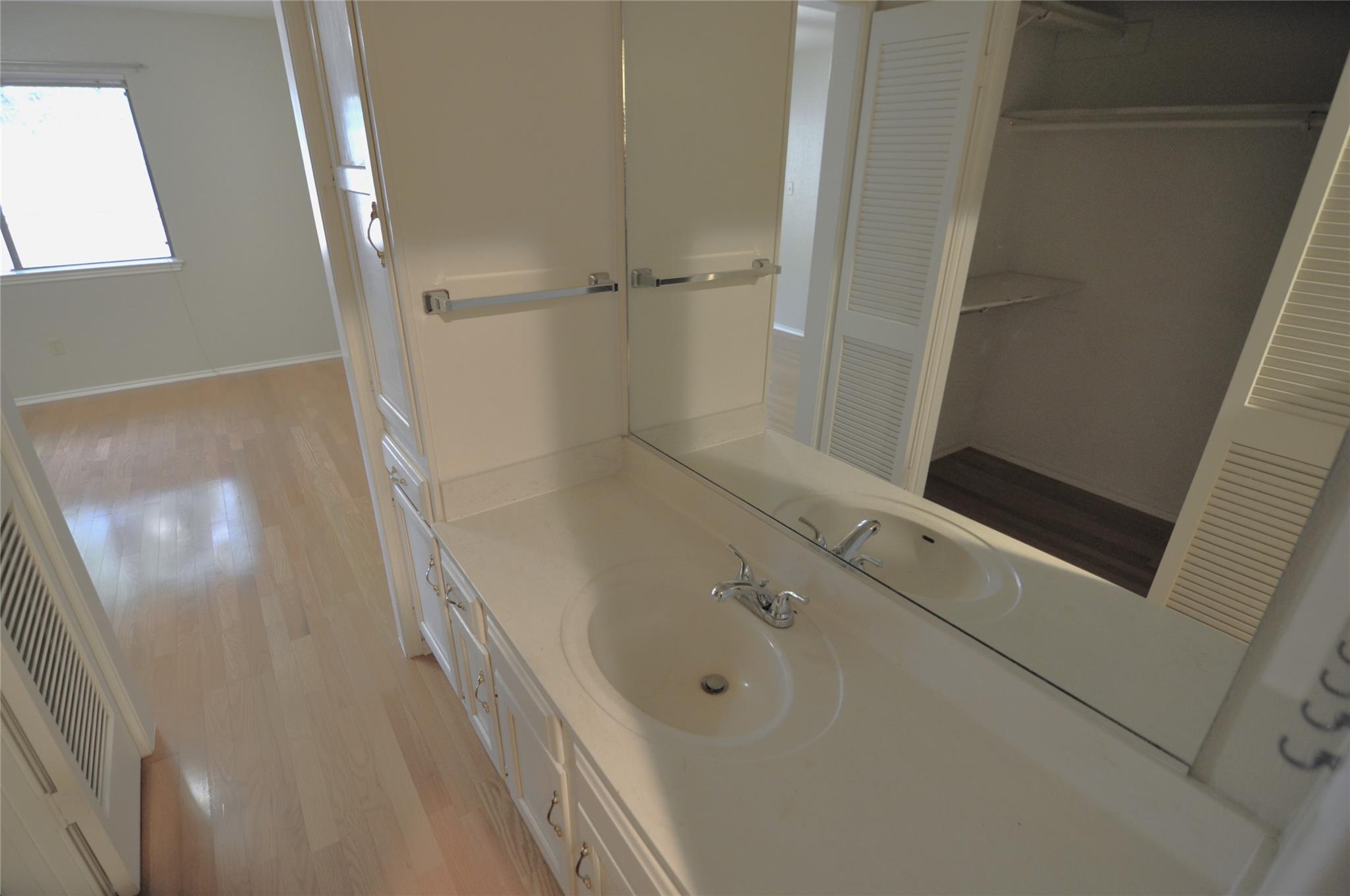 7205 Waldon Dr # L204, Austin, TX 78750