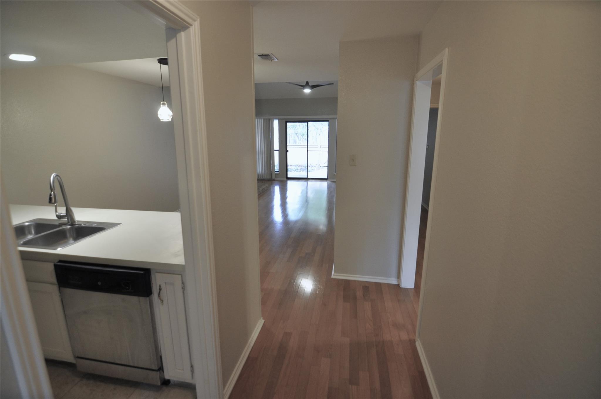 7205 Waldon Dr # L204, Austin, TX 78750