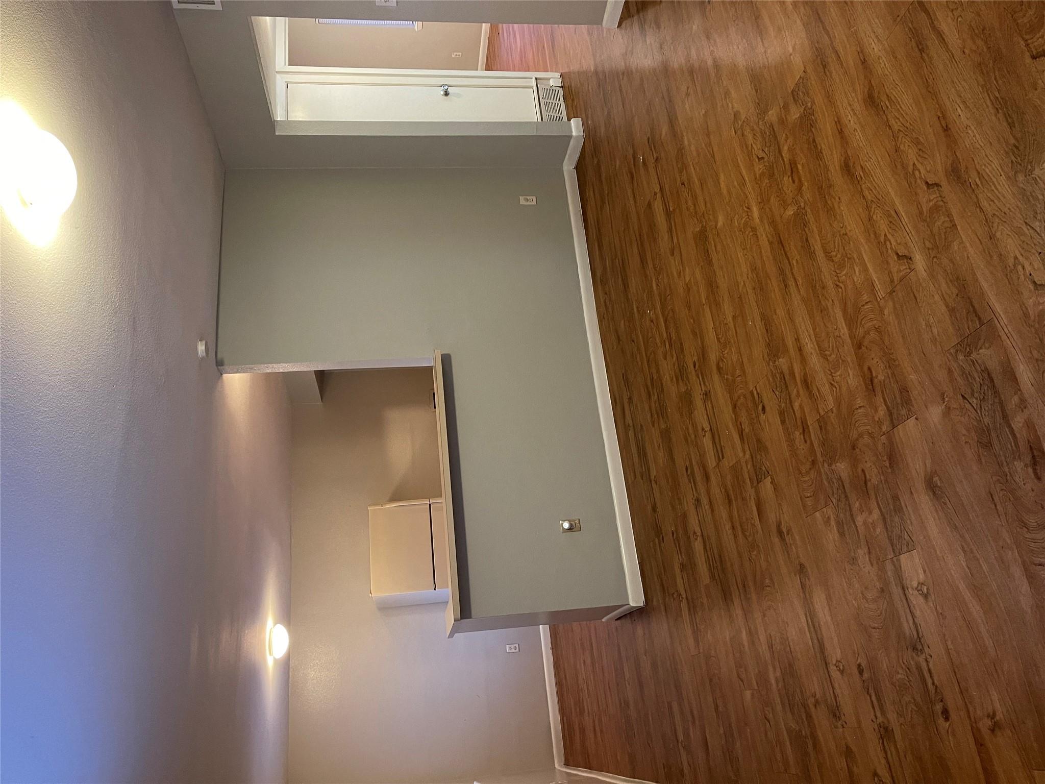 7206 Twin Crest Dr # 201, Austin, TX 78752