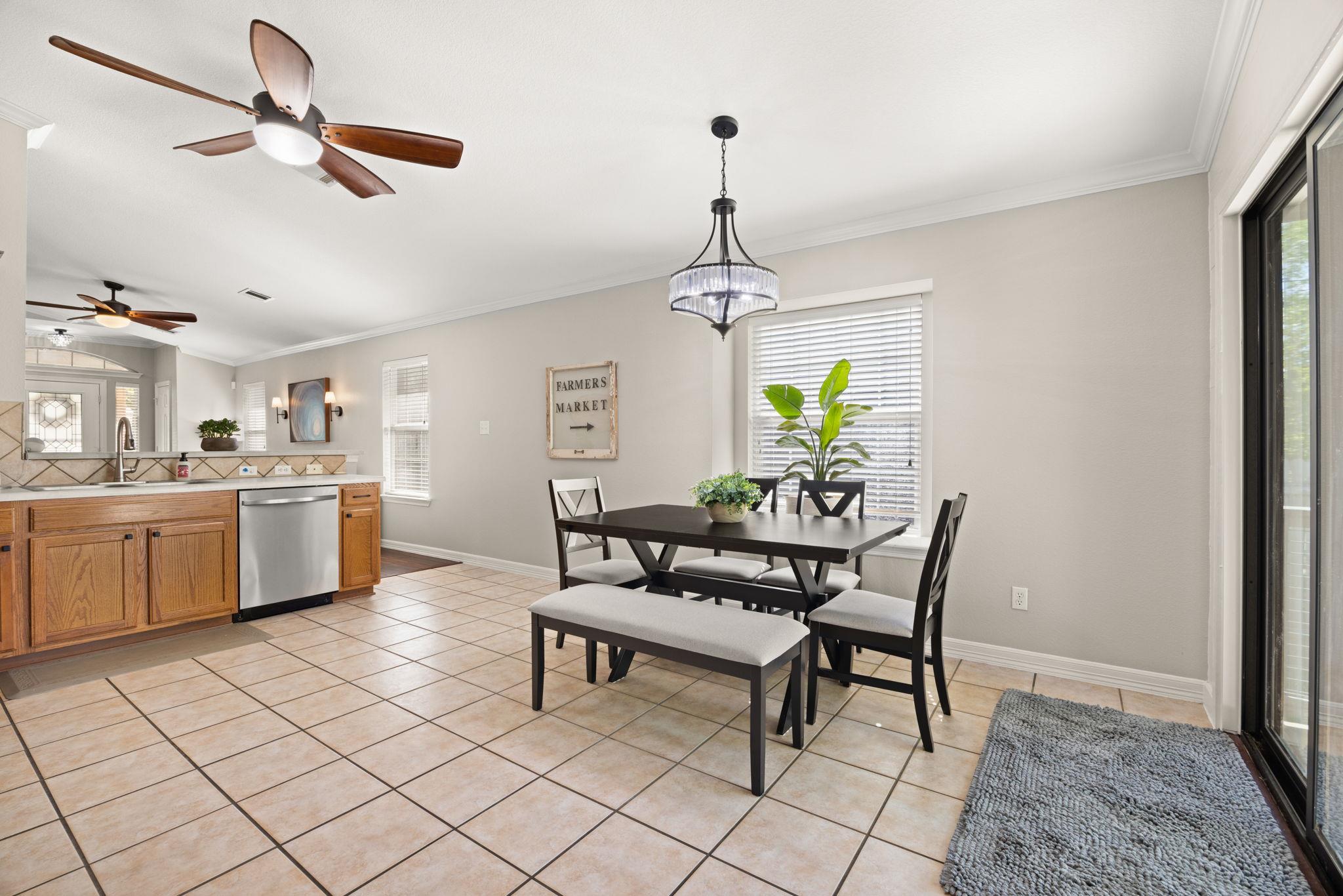 1517 Dillon Lake Bnd, Leander, TX 78641