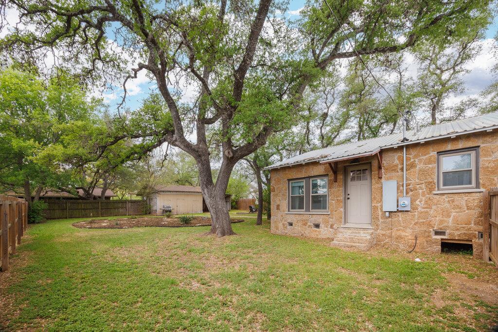 205 Old Austin Highway, Johnson City, TX 78636