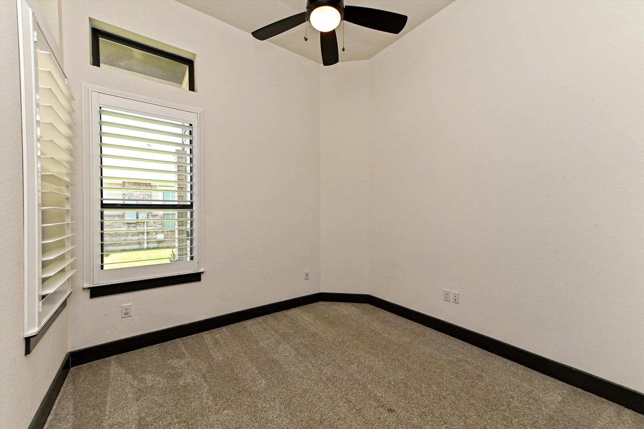 100 Dax Dr, Liberty Hill, TX 78642