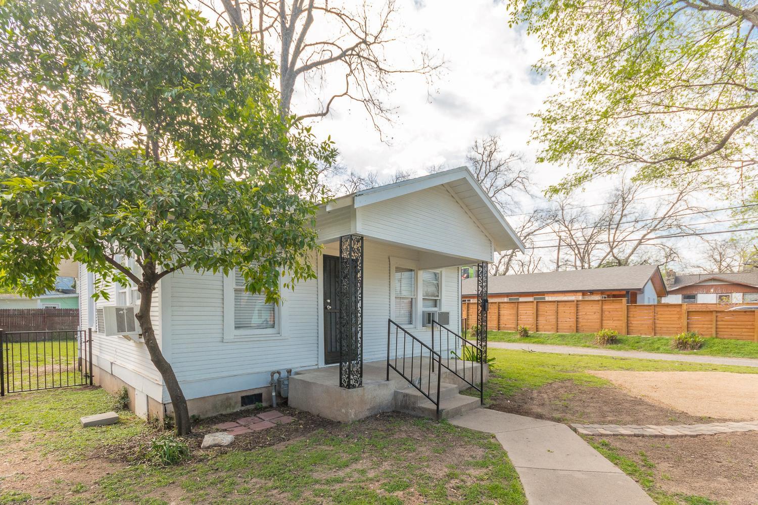 57 Chalmers Ave, Austin, TX 78702