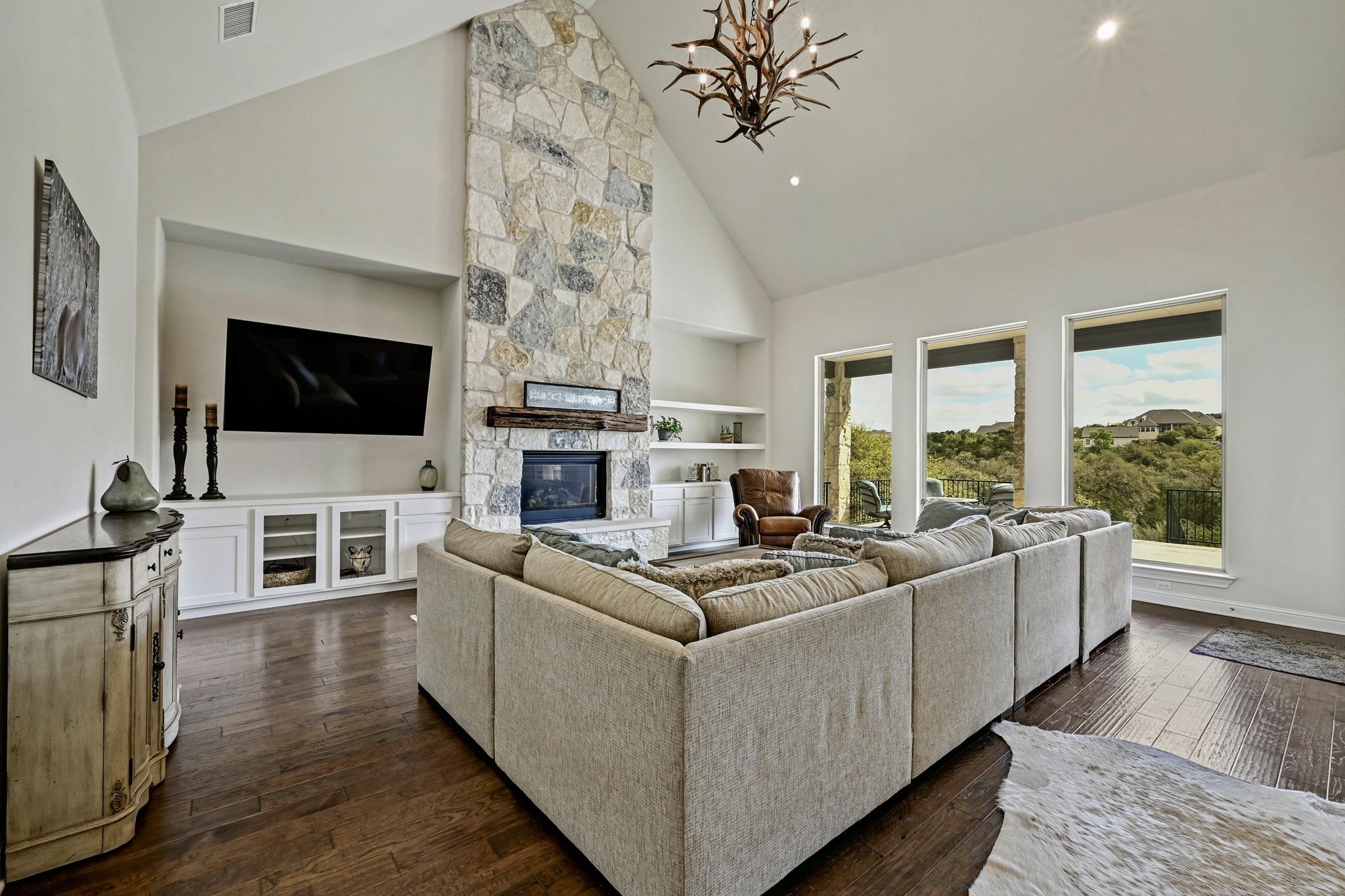 171 Ferdinand Ct, Austin, TX 78737