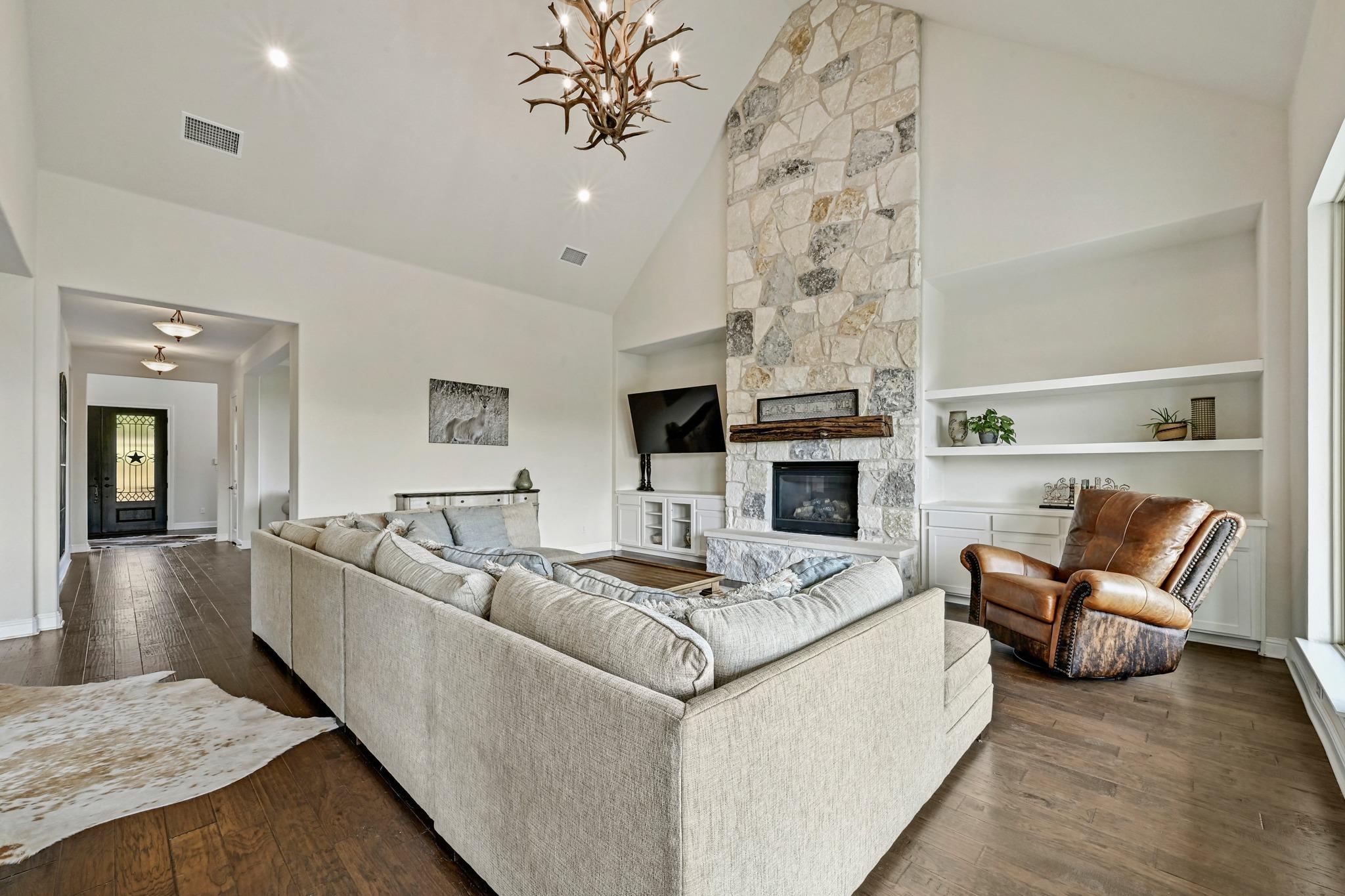 171 Ferdinand Ct, Austin, TX 78737