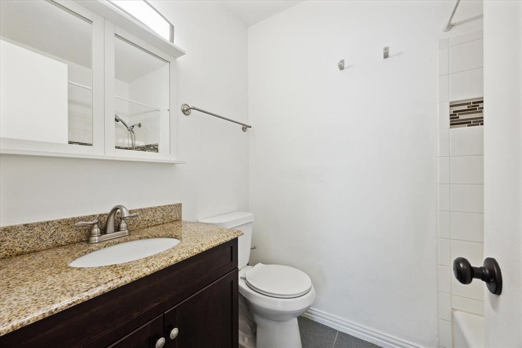 300 Tilbury Ln, Austin, TX 78745