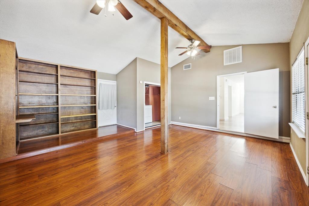 300 Tilbury Ln, Austin, TX 78745