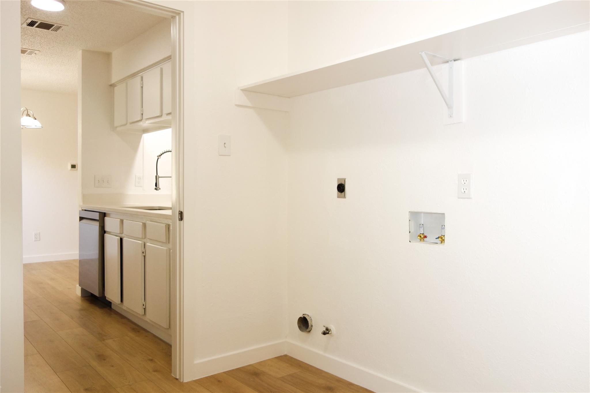 1106 August Dr # #A, Austin, TX 78753