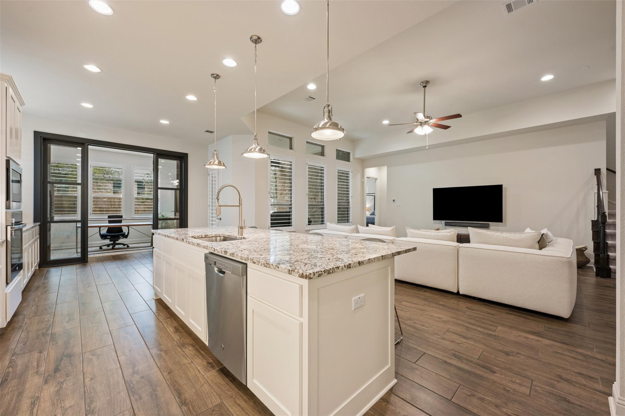 713 Santa Catalina Way, Leander, TX 78641