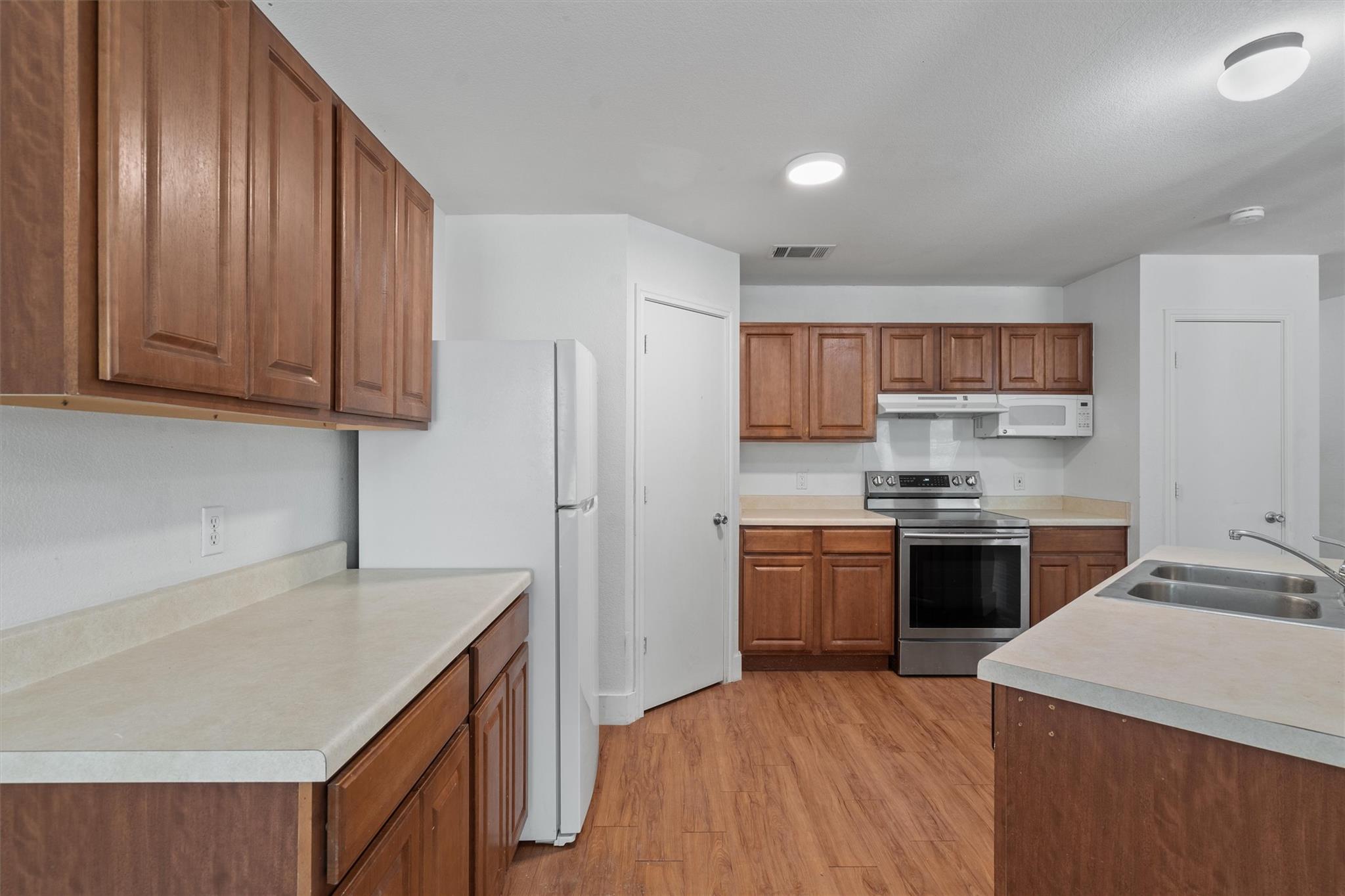 1015 Glen Meadow Cv, Georgetown, TX 78626