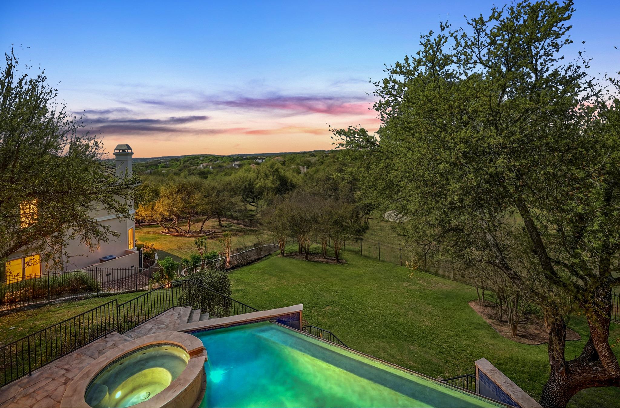 8513 Chalk Knoll Dr, Austin, TX 78735