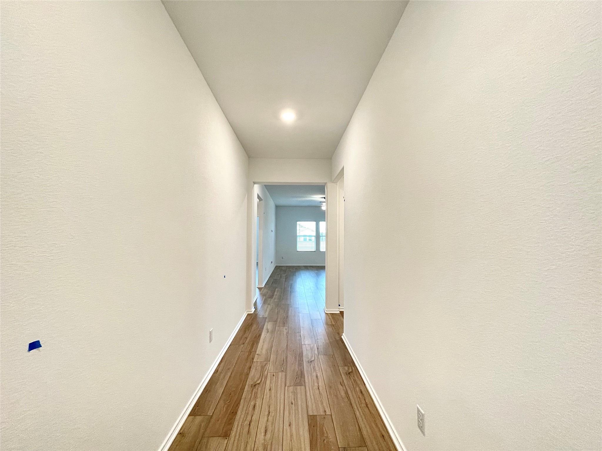 215 Magione Cir, Hutto, TX 78634