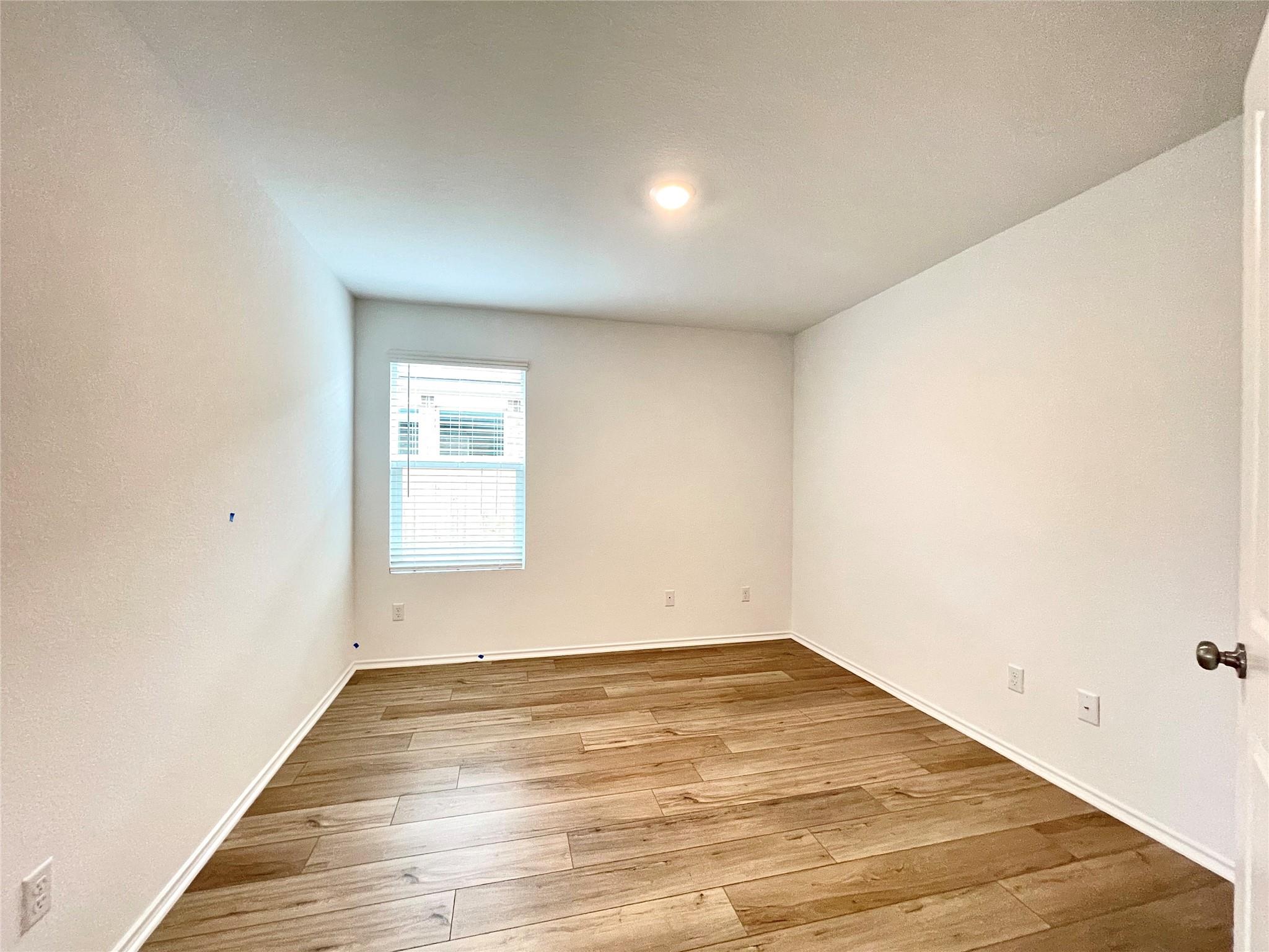 215 Magione Cir, Hutto, TX 78634