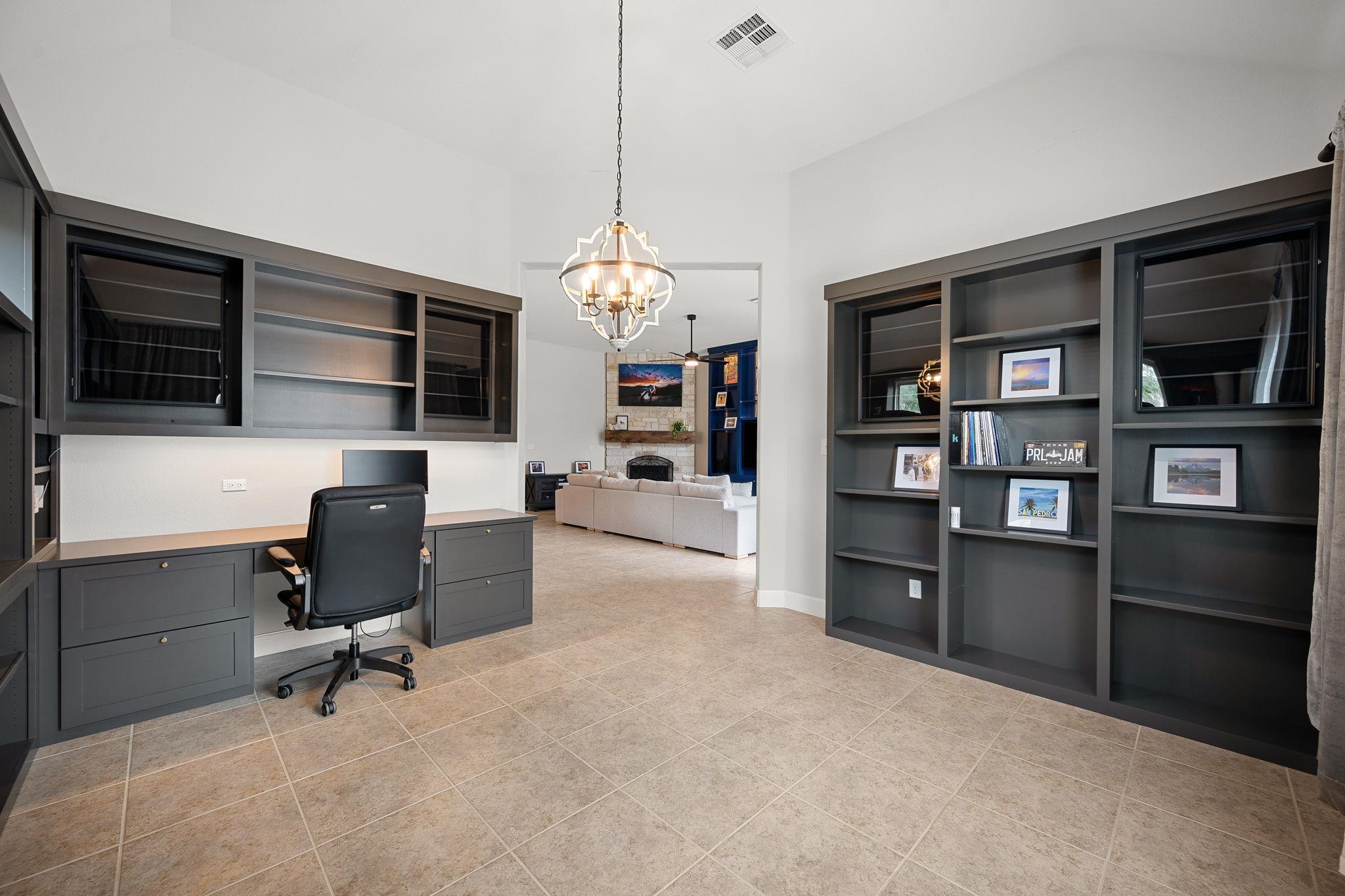 1409 Birch Dr, Georgetown, TX 78628