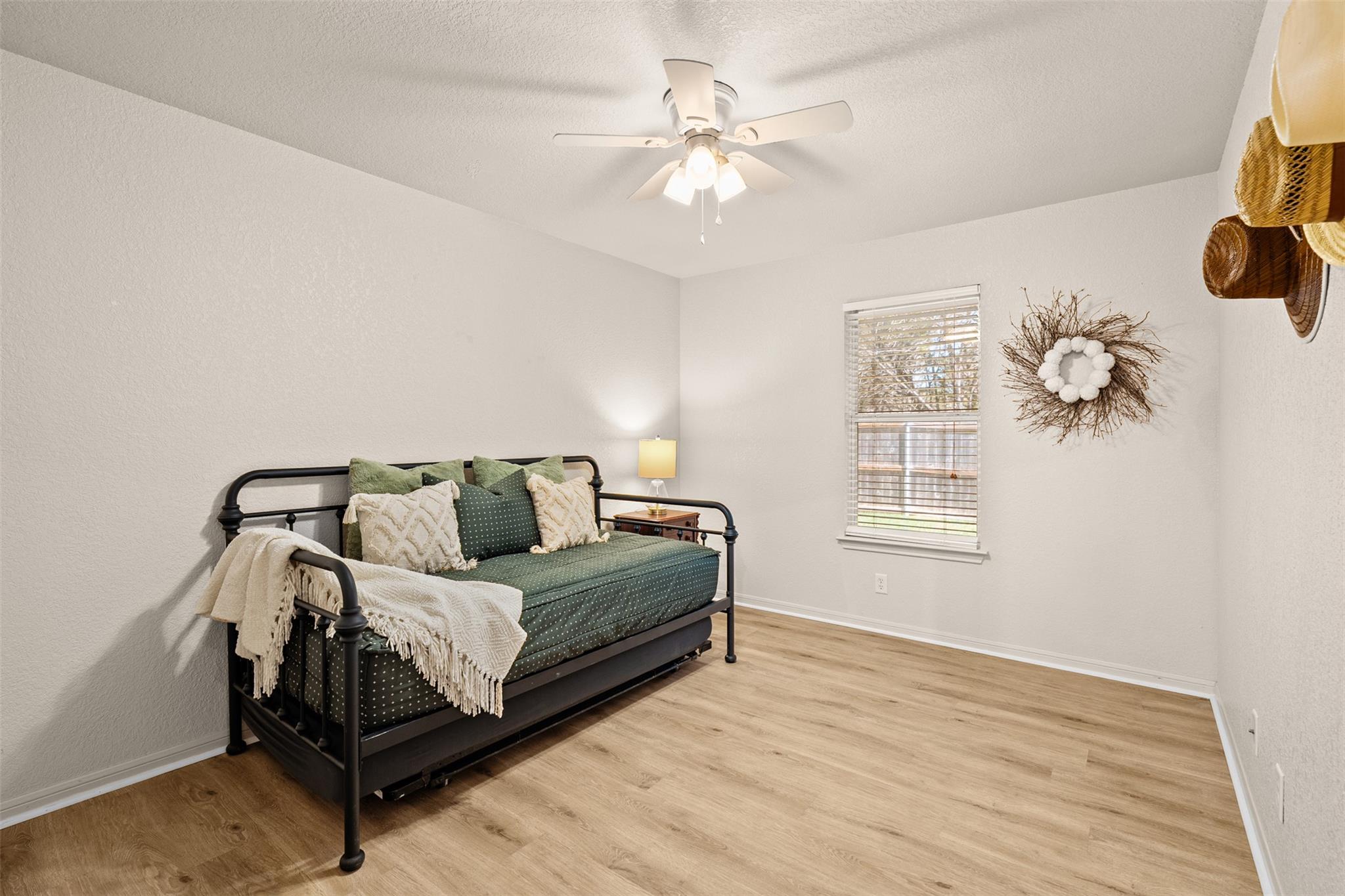 8 Hawthorn Ct, Belton, TX 76513