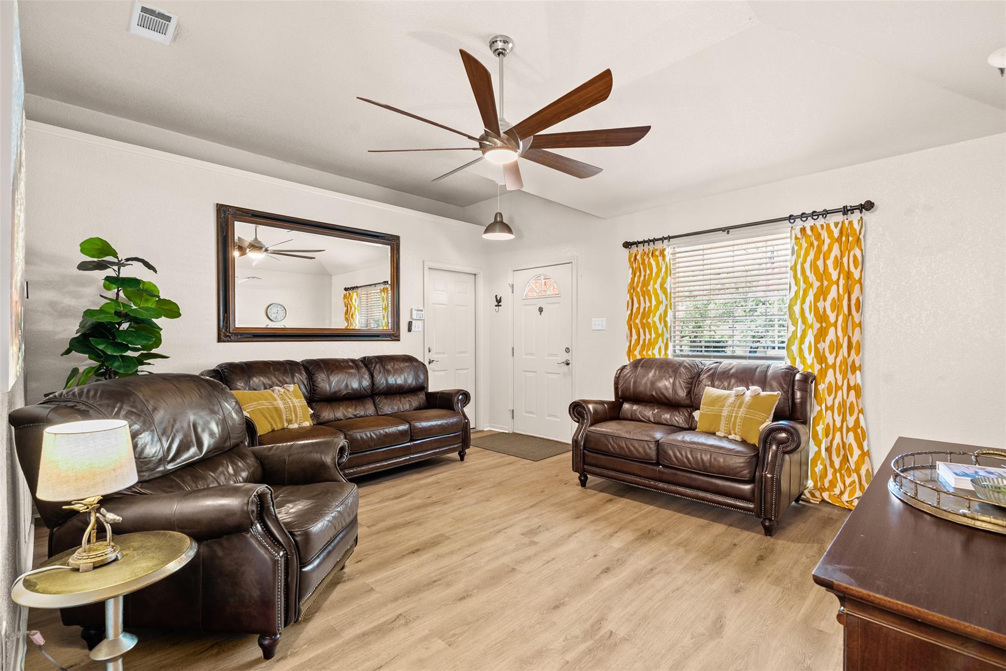 8 Hawthorn Ct, Belton, TX 76513