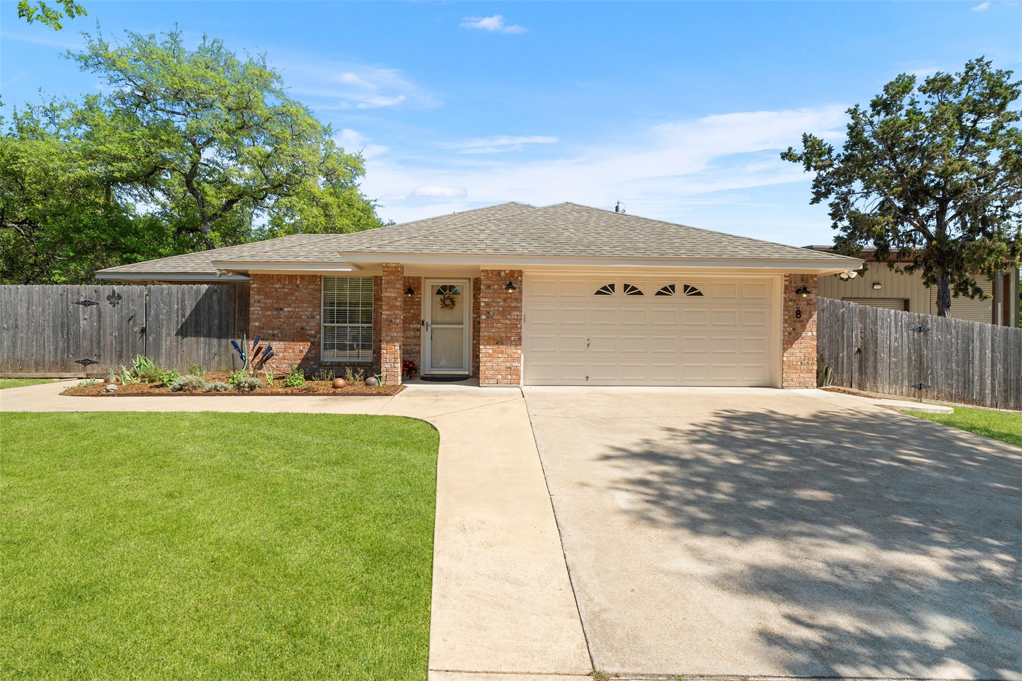 8 Hawthorn Ct, Belton, TX 76513