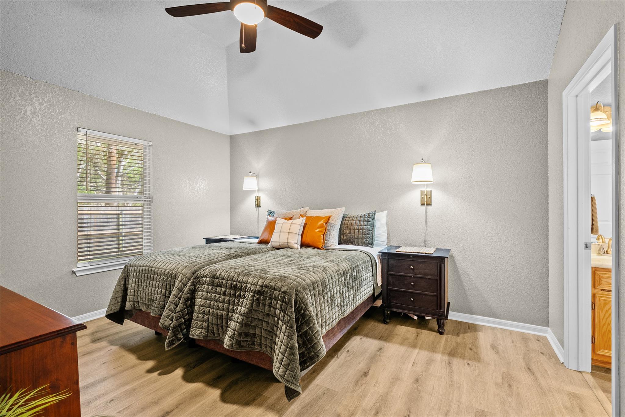 8 Hawthorn Ct, Belton, TX 76513