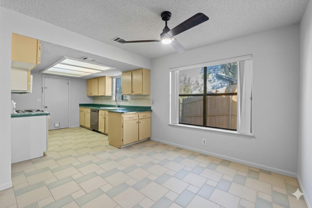 3904 Burr Oak Ln, Austin, TX 78727