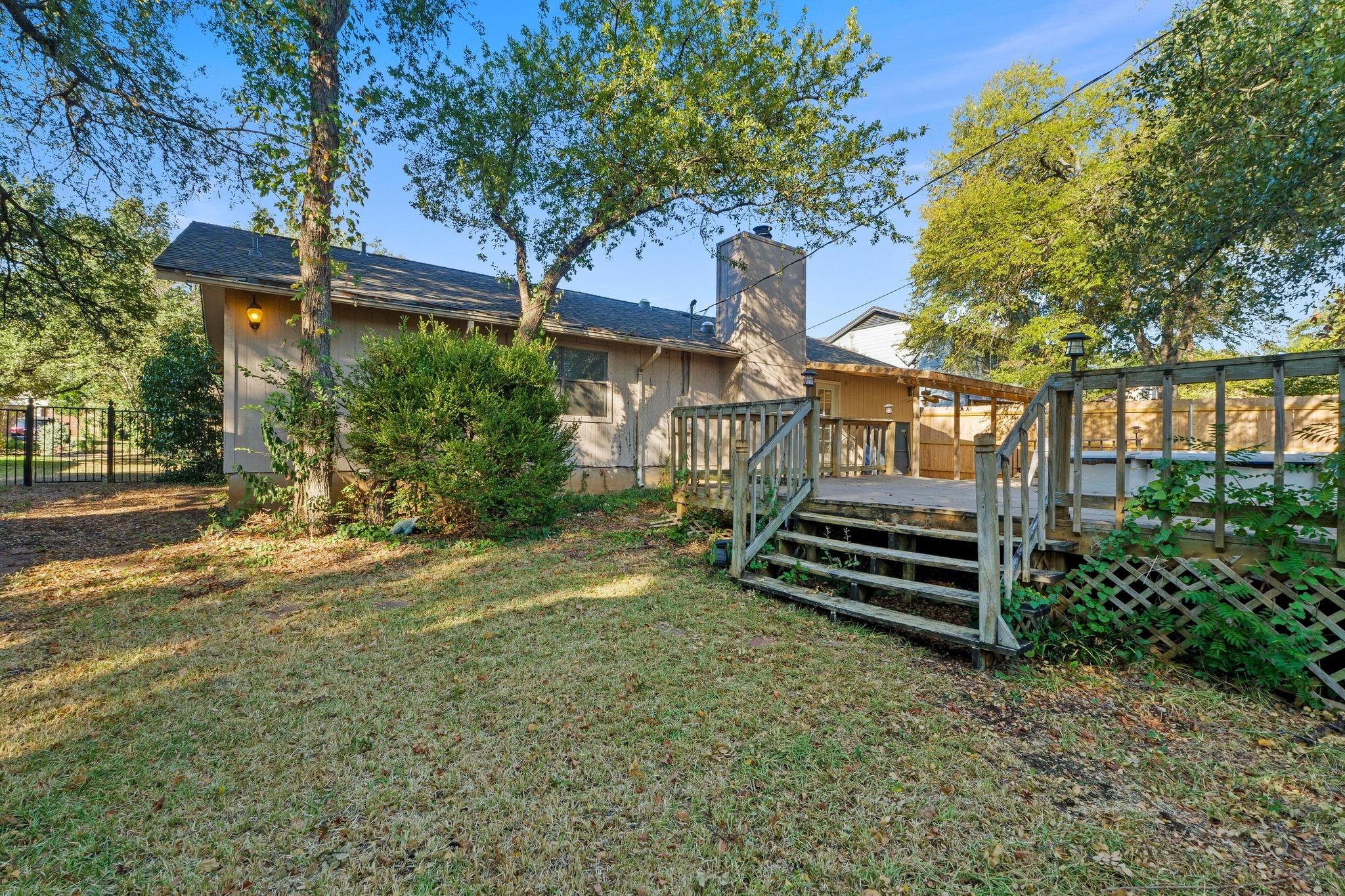 3904 Burr Oak Ln, Austin, TX 78727