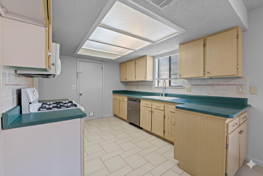 3904 Burr Oak Ln, Austin, TX 78727