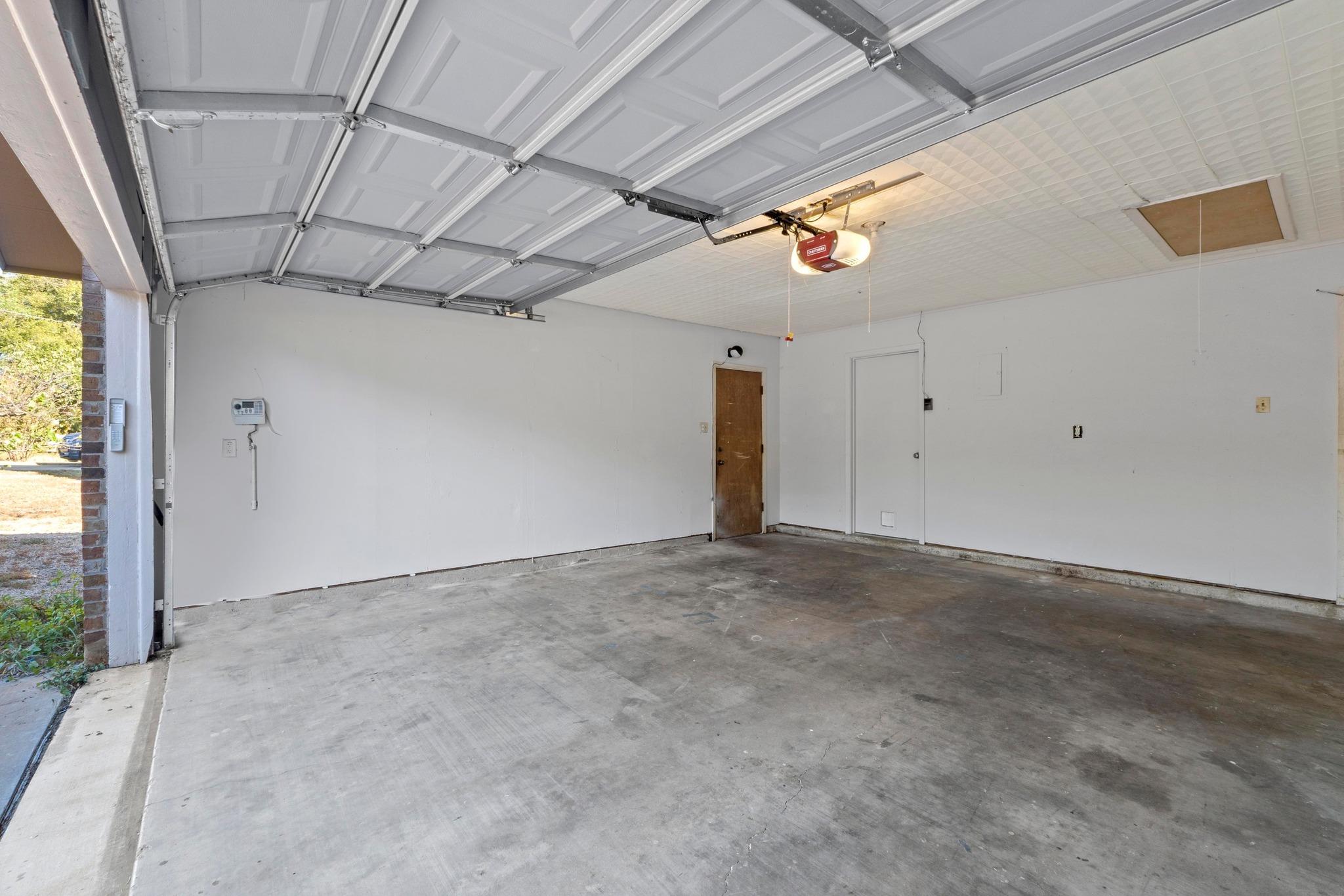 3904 Burr Oak Ln, Austin, TX 78727