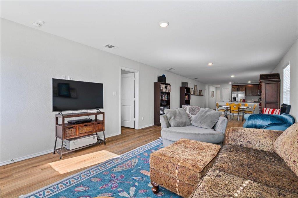 13617 Knights Branch Dr, Elgin, TX 78621