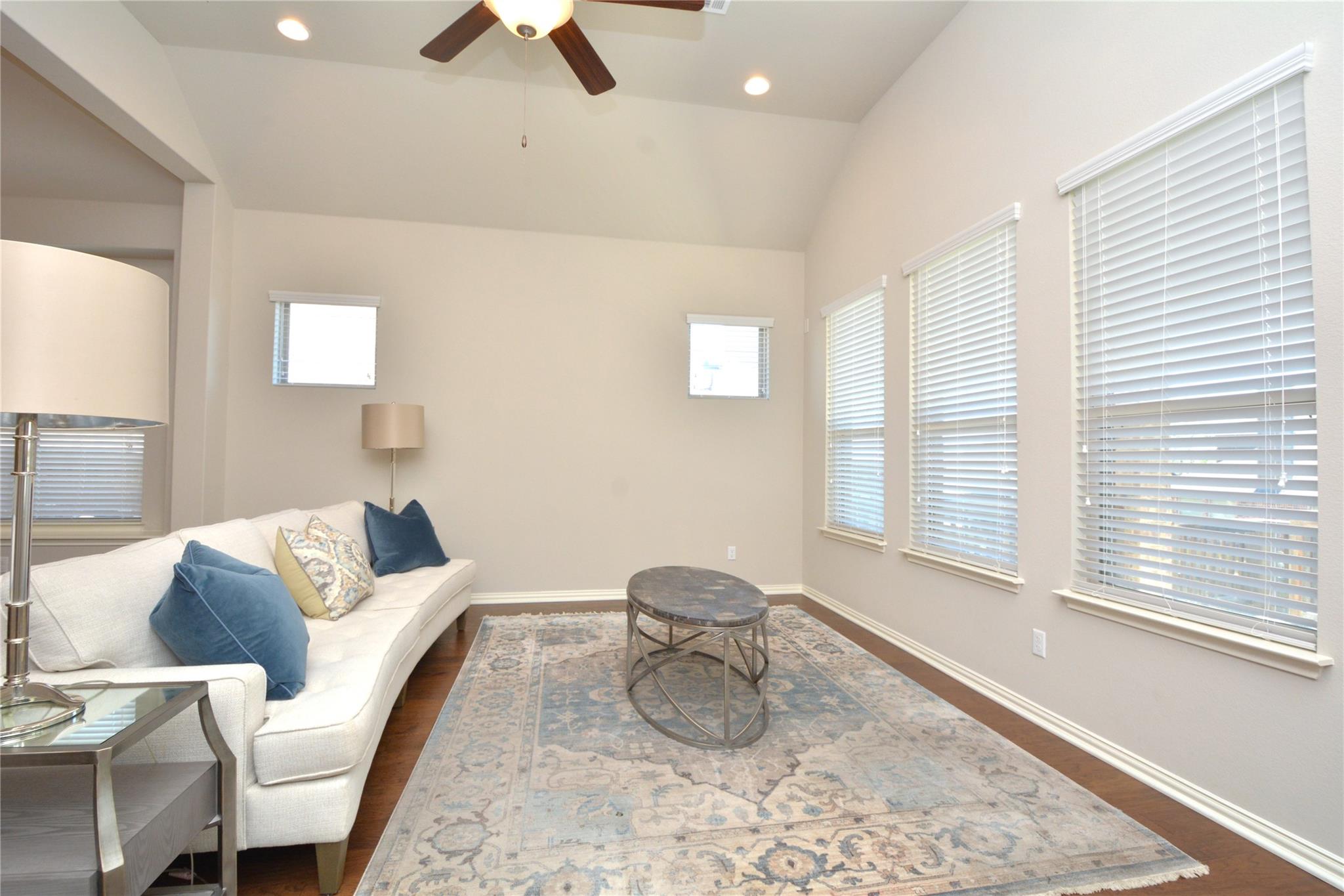 142 Venice Cv, Austin, TX 78737