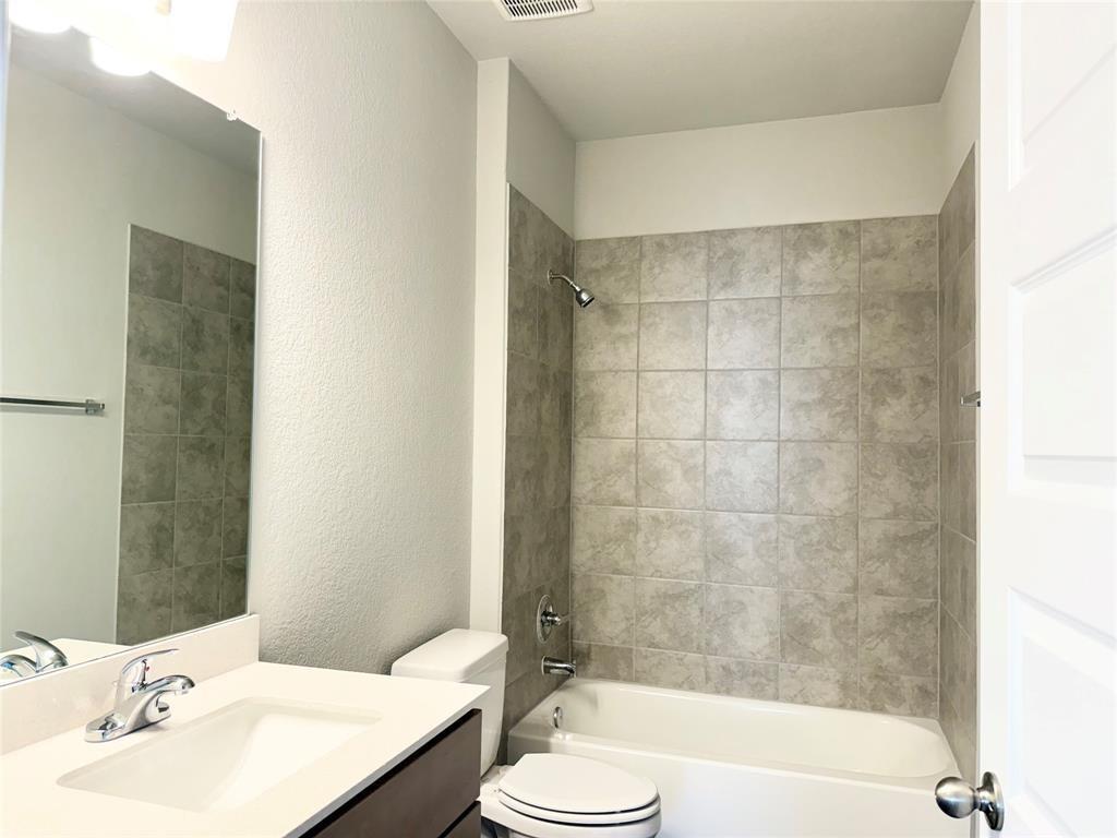 2702 Paragon Fox Dr, Pflugerville, TX 78660