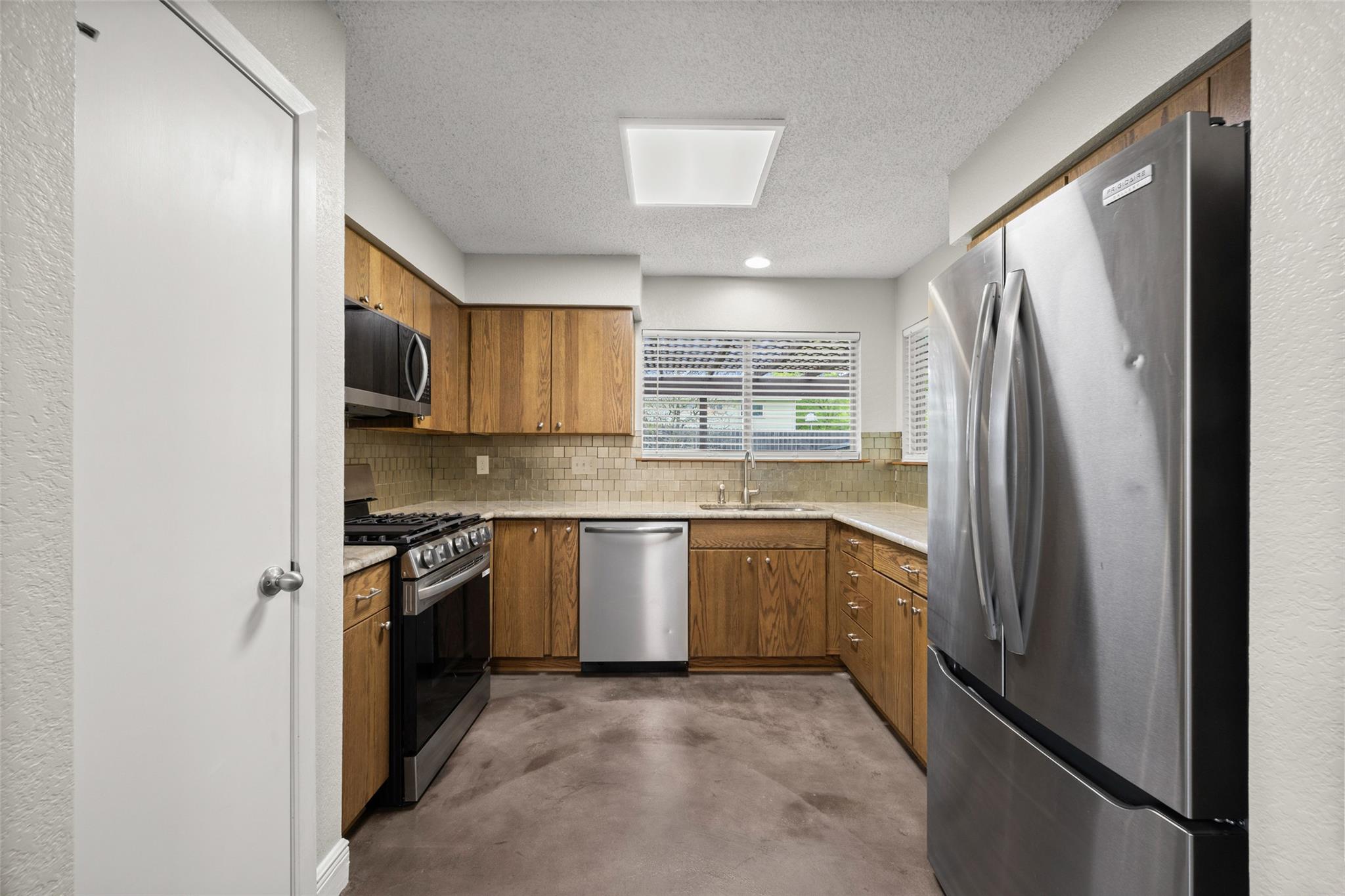 7502 Chelmsford Dr, Austin, TX 78736