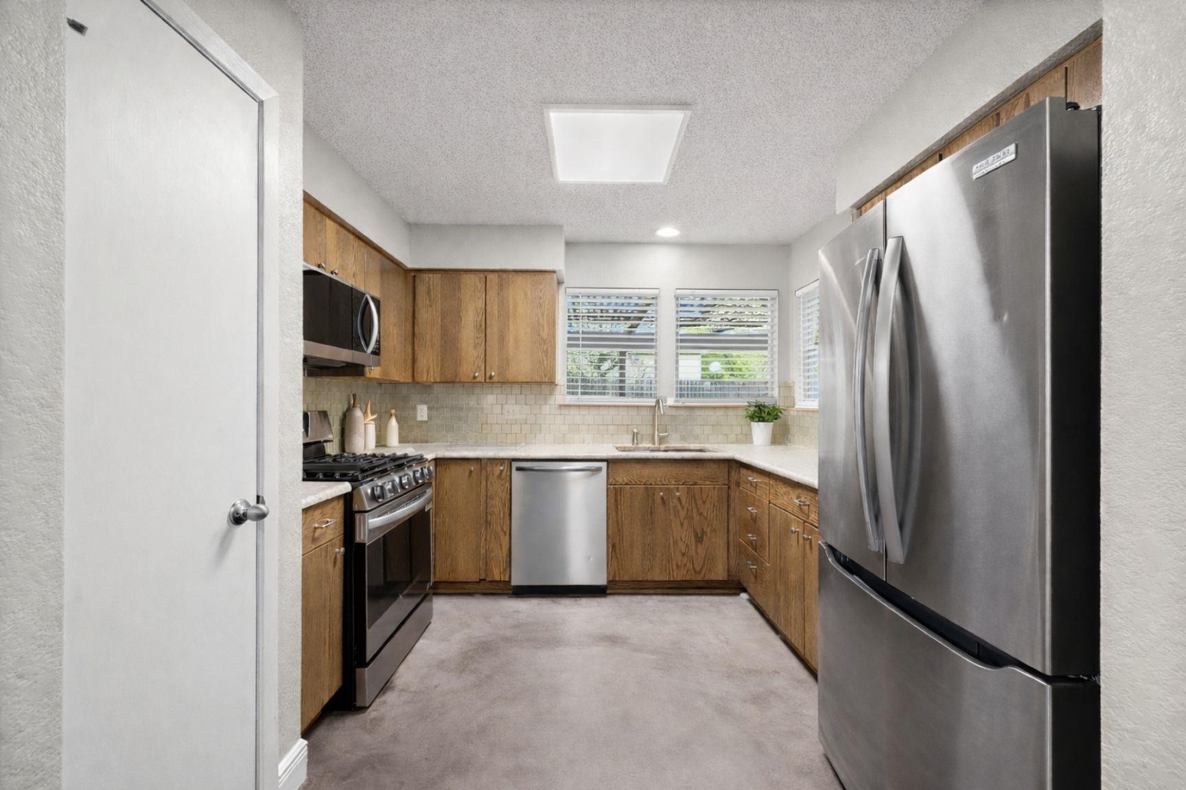 7502 Chelmsford Dr, Austin, TX 78736