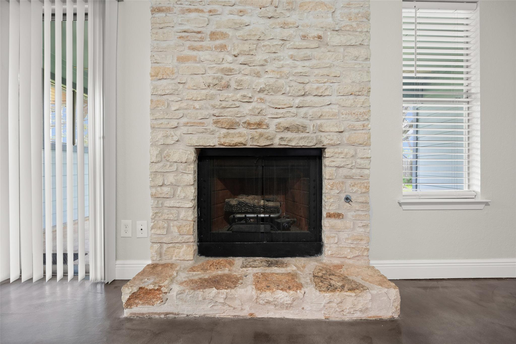 7502 Chelmsford Dr, Austin, TX 78736