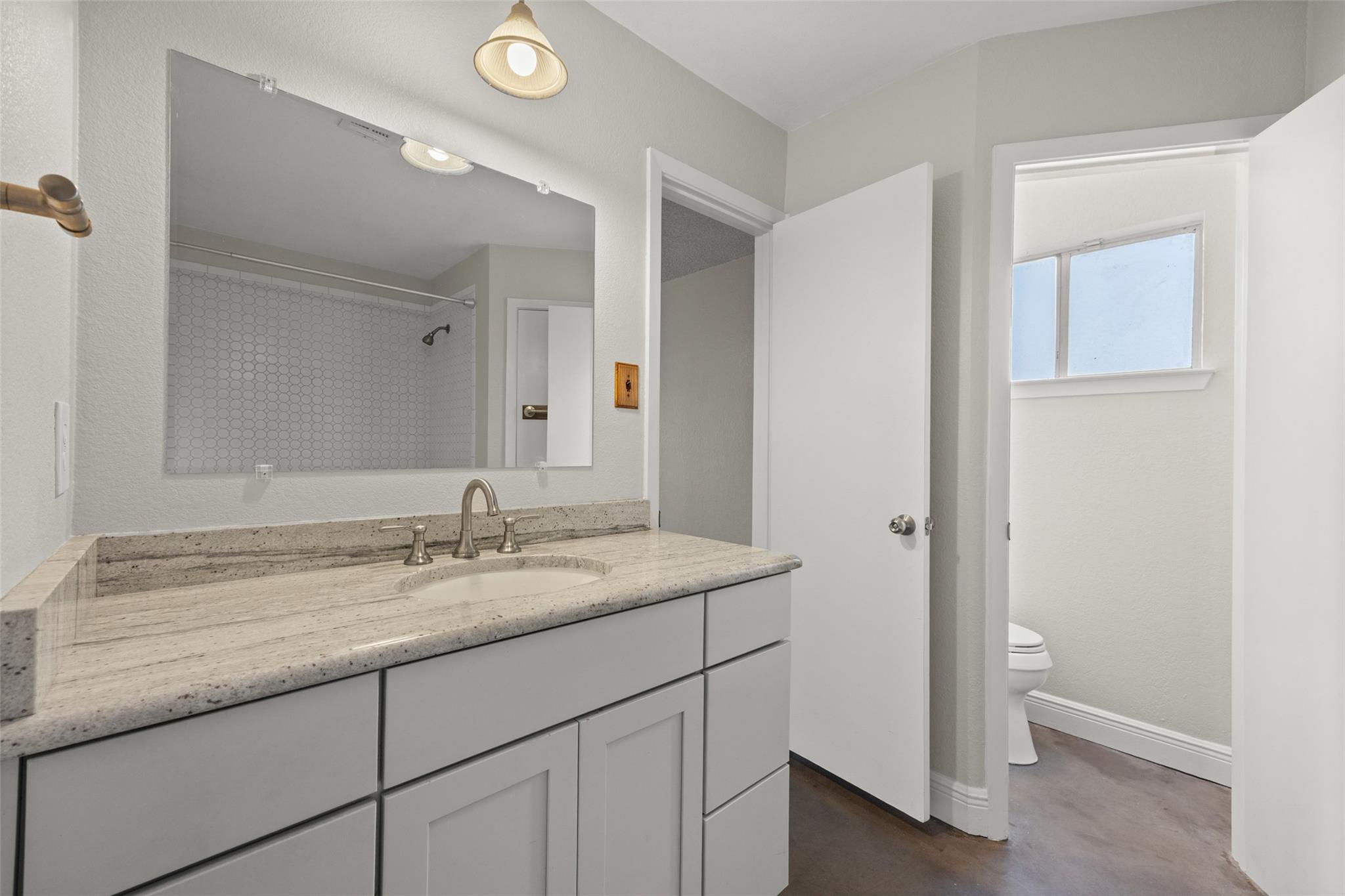 7502 Chelmsford Dr, Austin, TX 78736