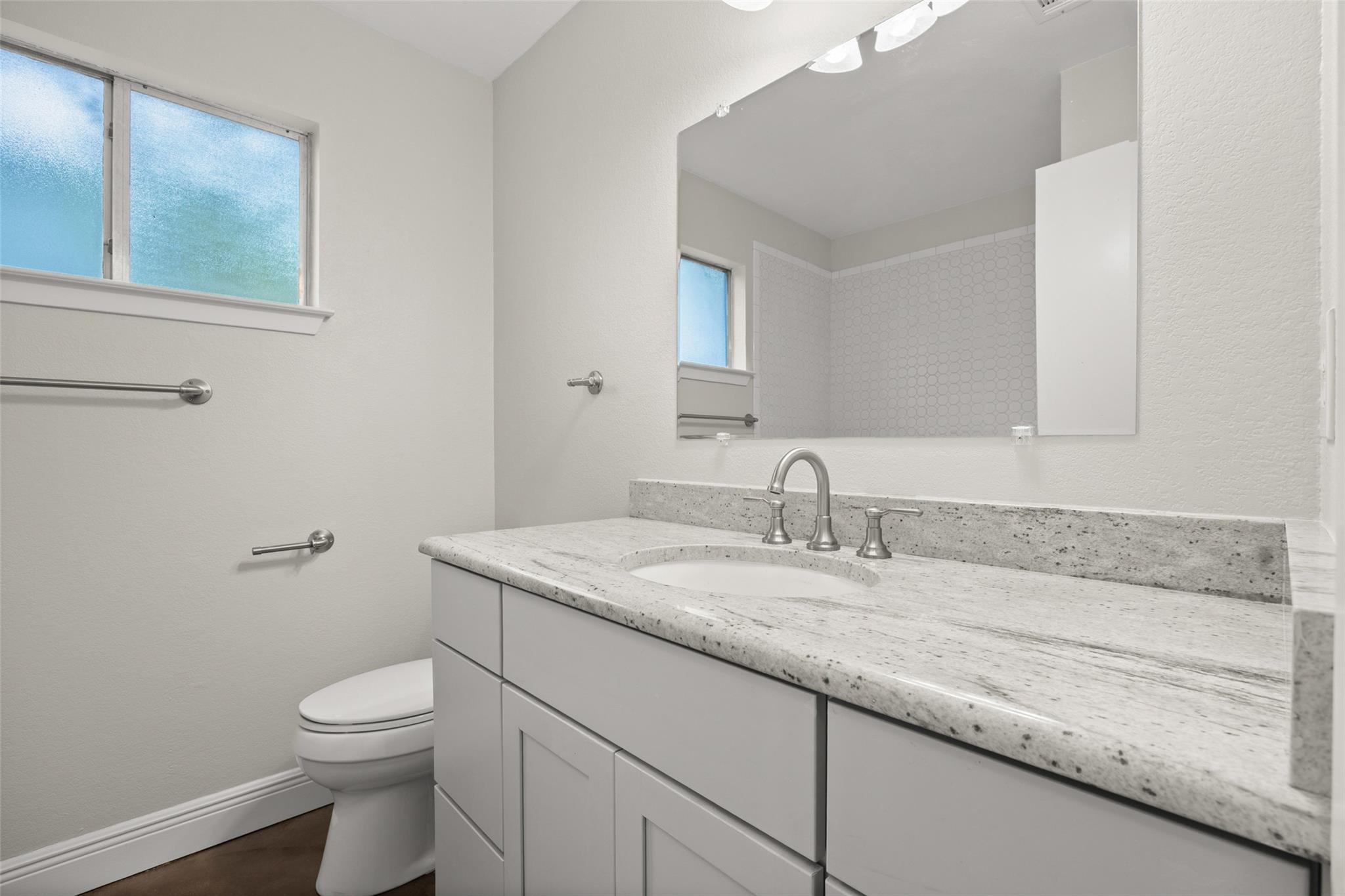 7502 Chelmsford Dr, Austin, TX 78736