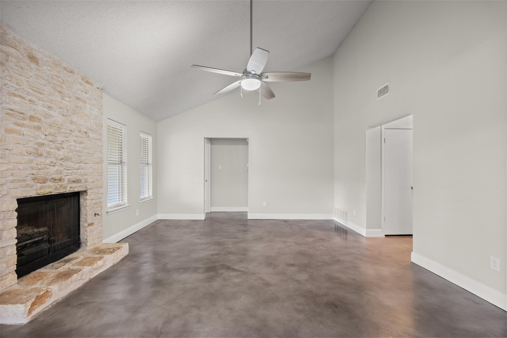 7502 Chelmsford Dr, Austin, TX 78736