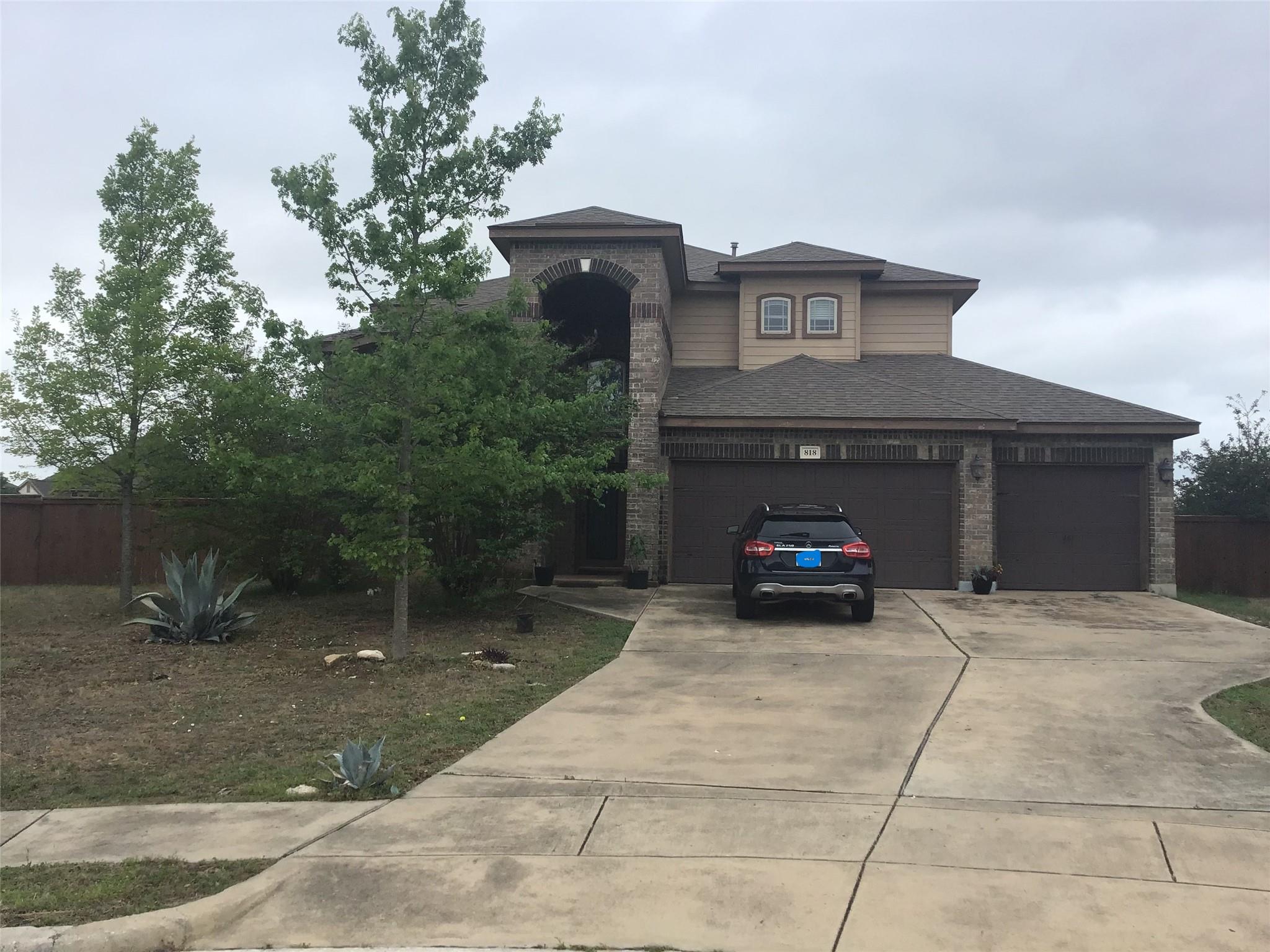 818 Dewitt Dr, San Marcos, TX 78666