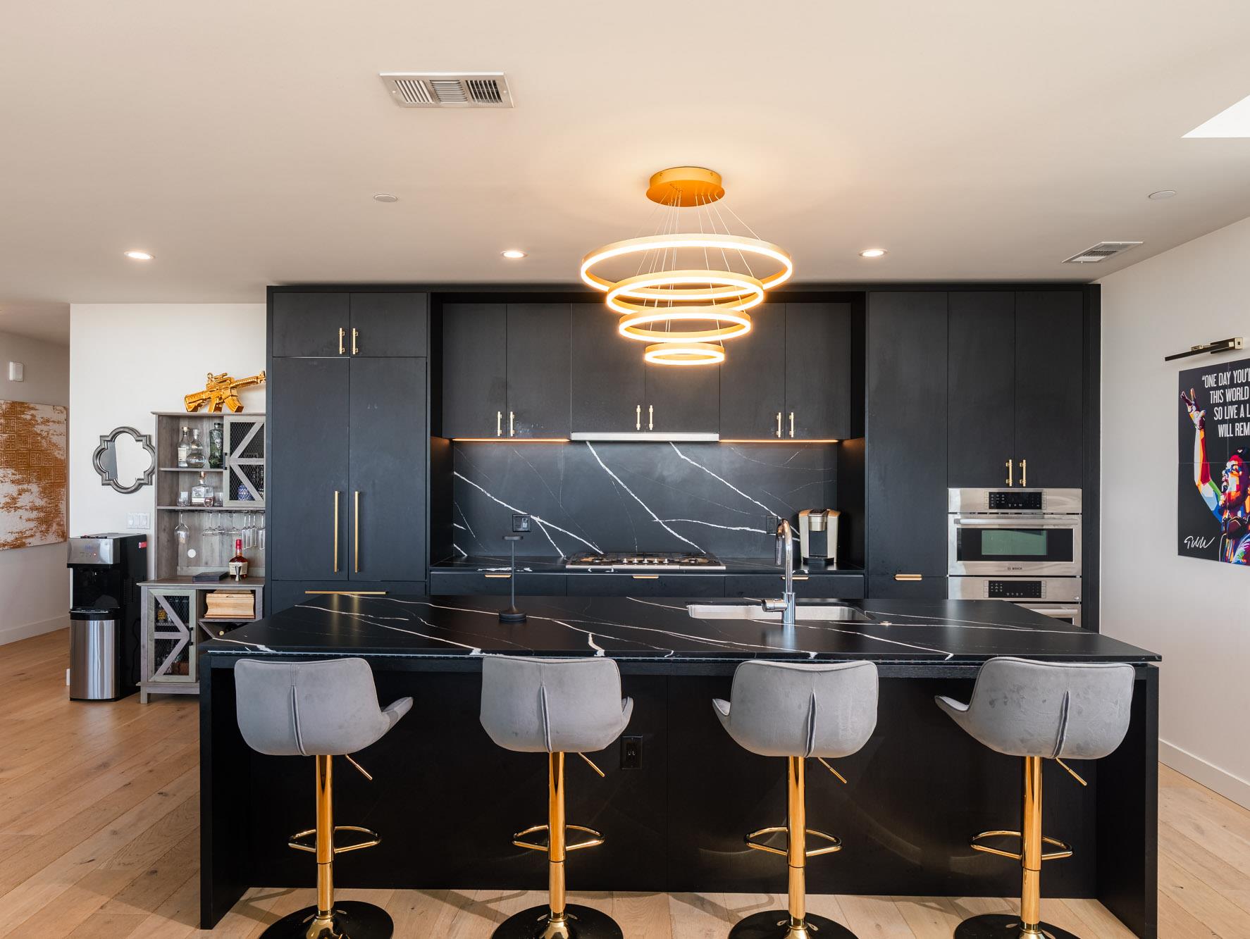 44 East Ave # 3707, Austin, TX 78701