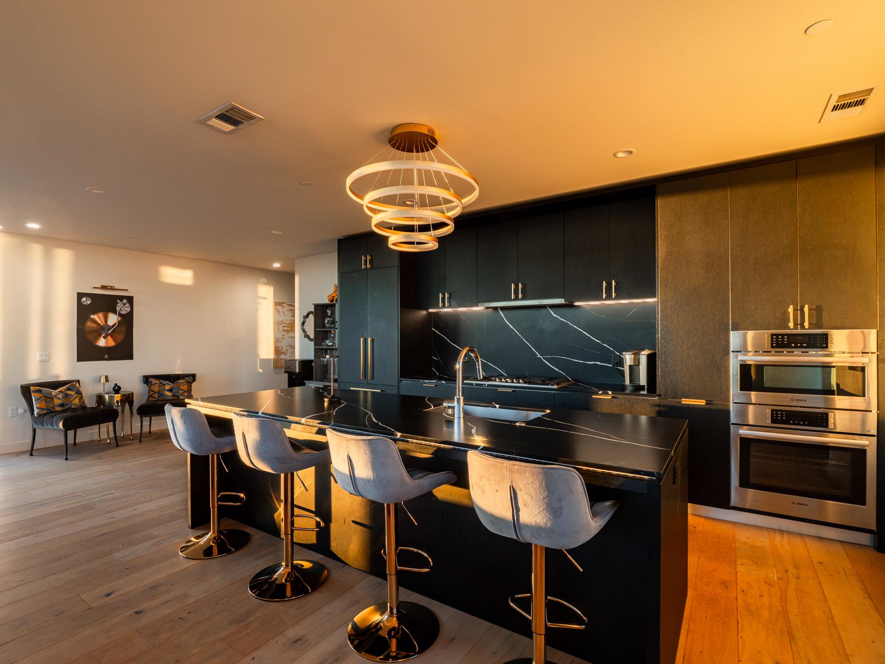 44 East Ave # 3707, Austin, TX 78701