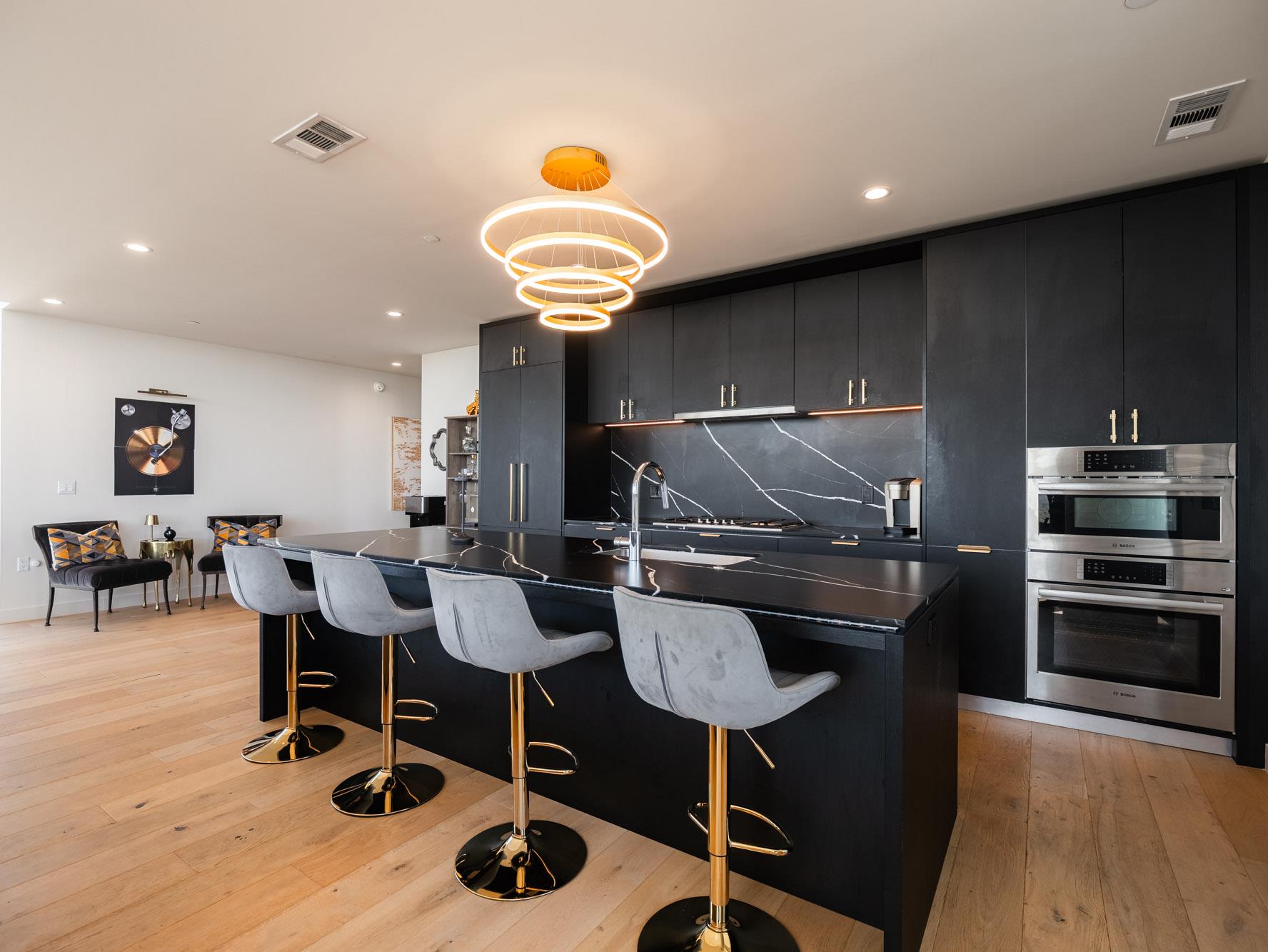44 East Ave # 3707, Austin, TX 78701